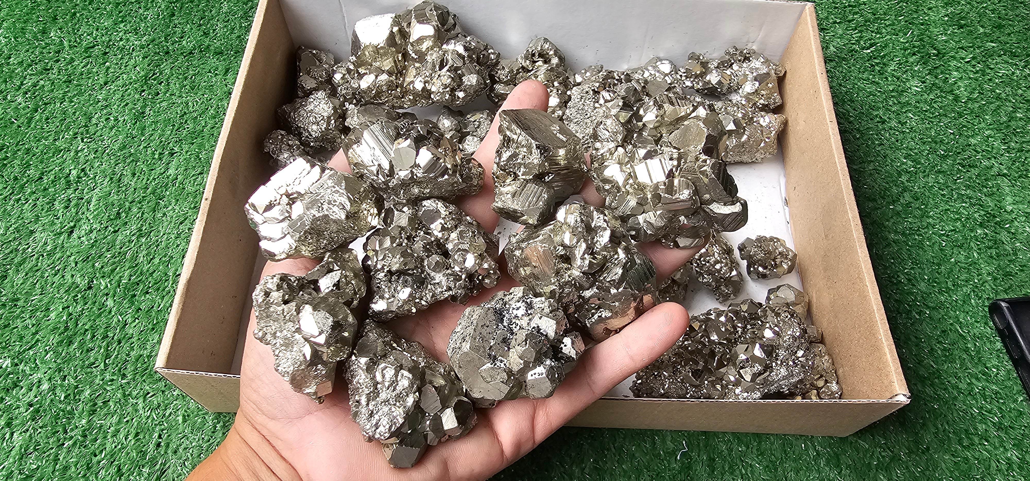 Lot 38 Pyrite coco