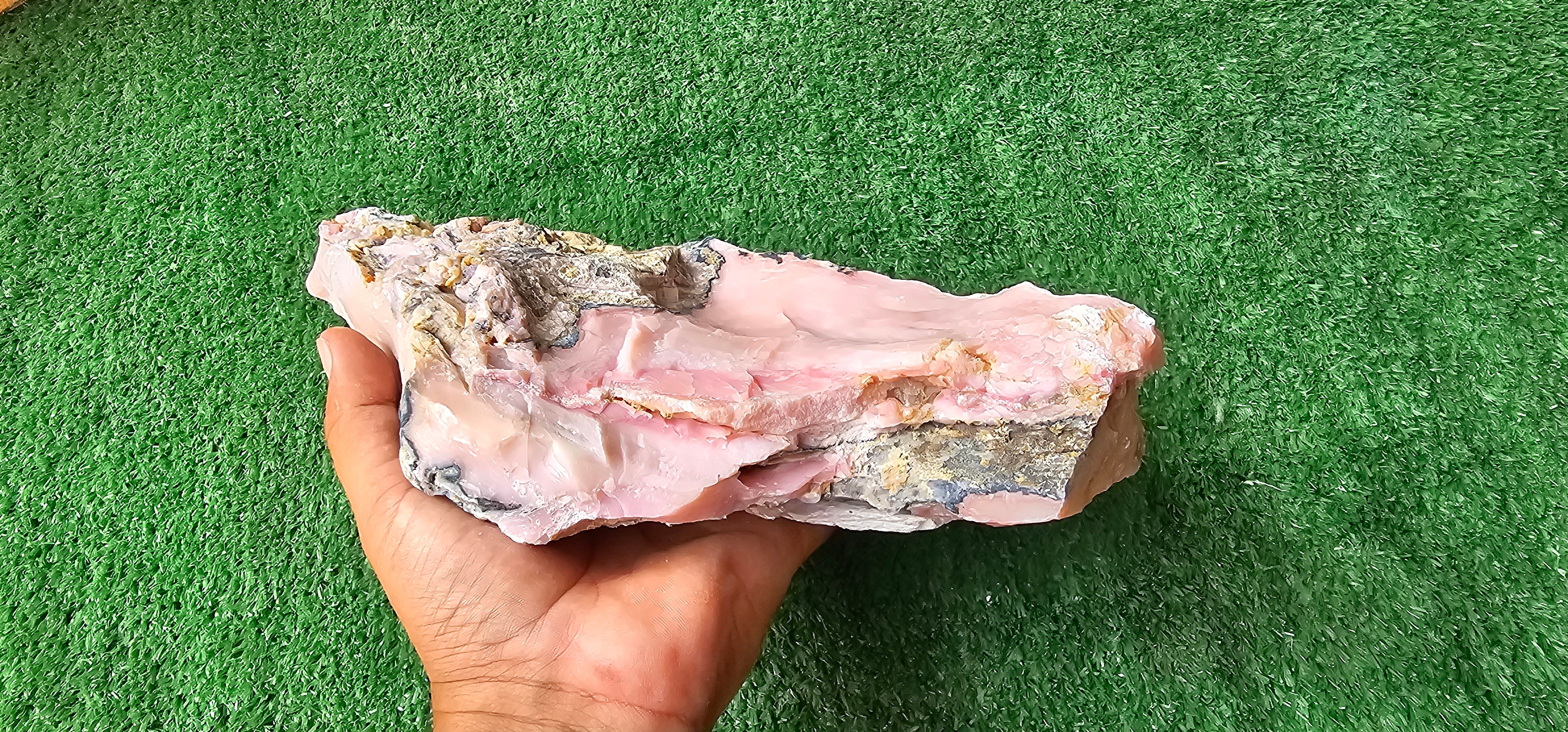 Pink Opal rough (1 pc)