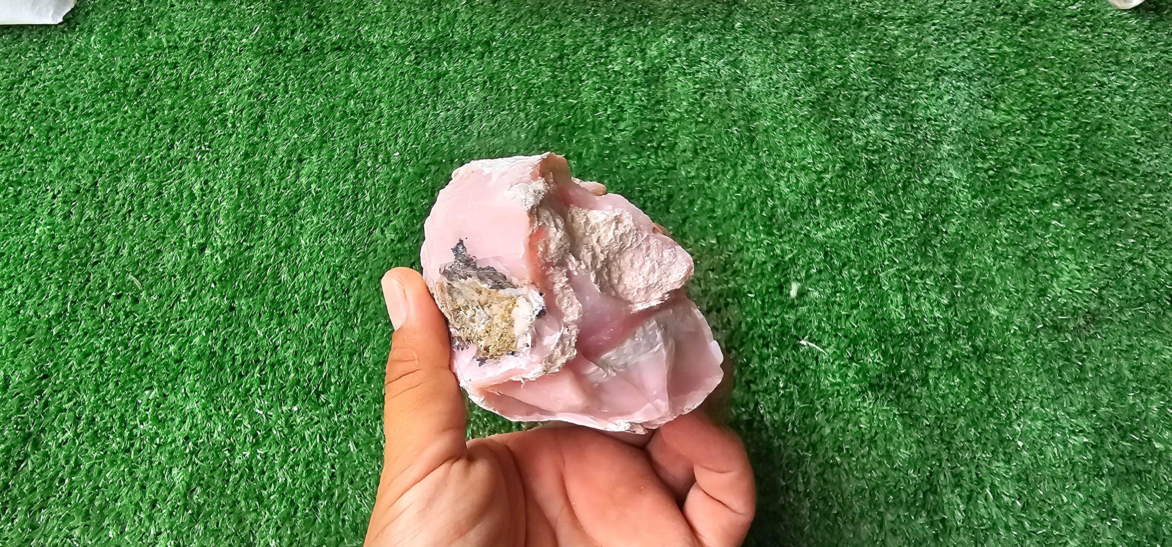 Pink Opal rough (1 pc)