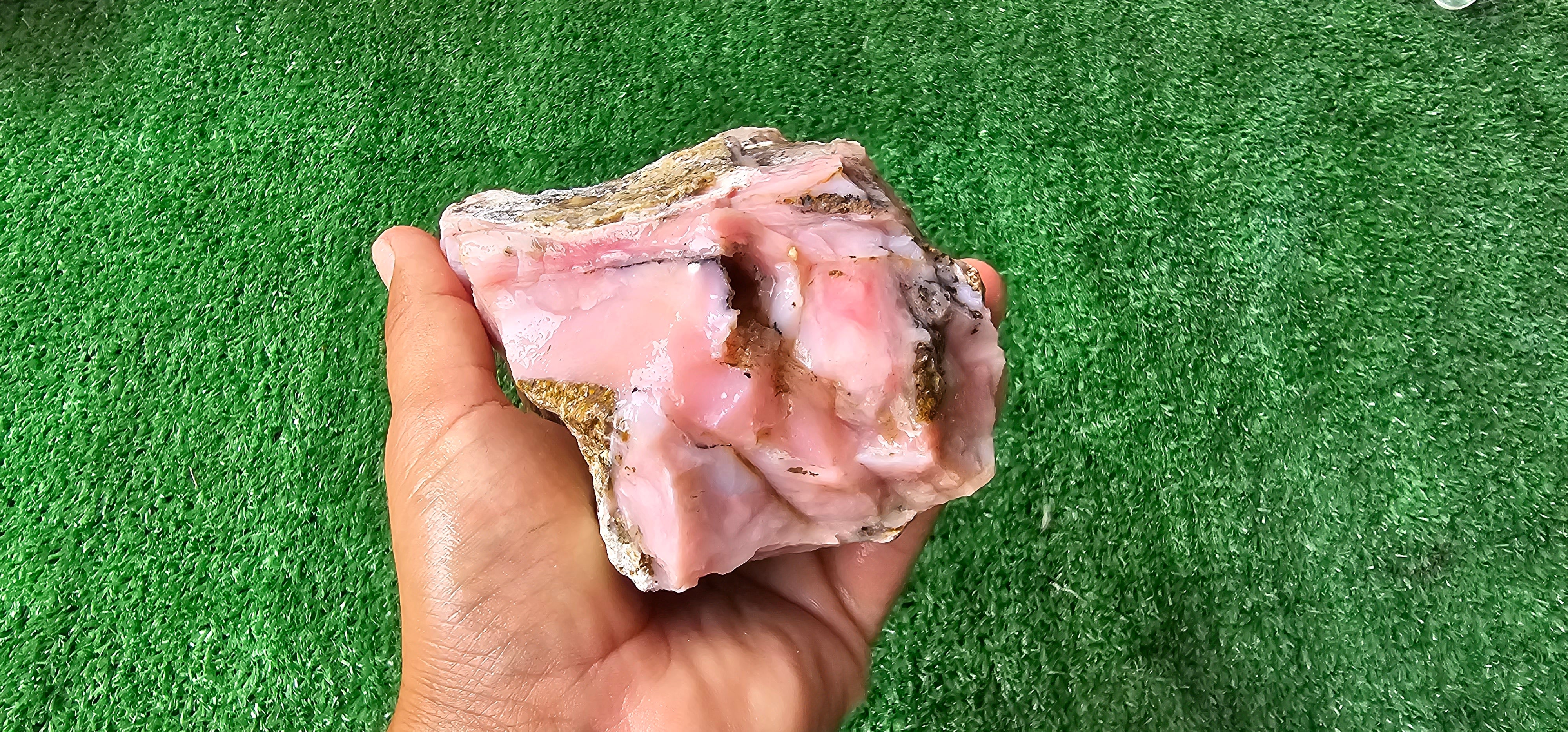 Pink Opal rough (1 pc)