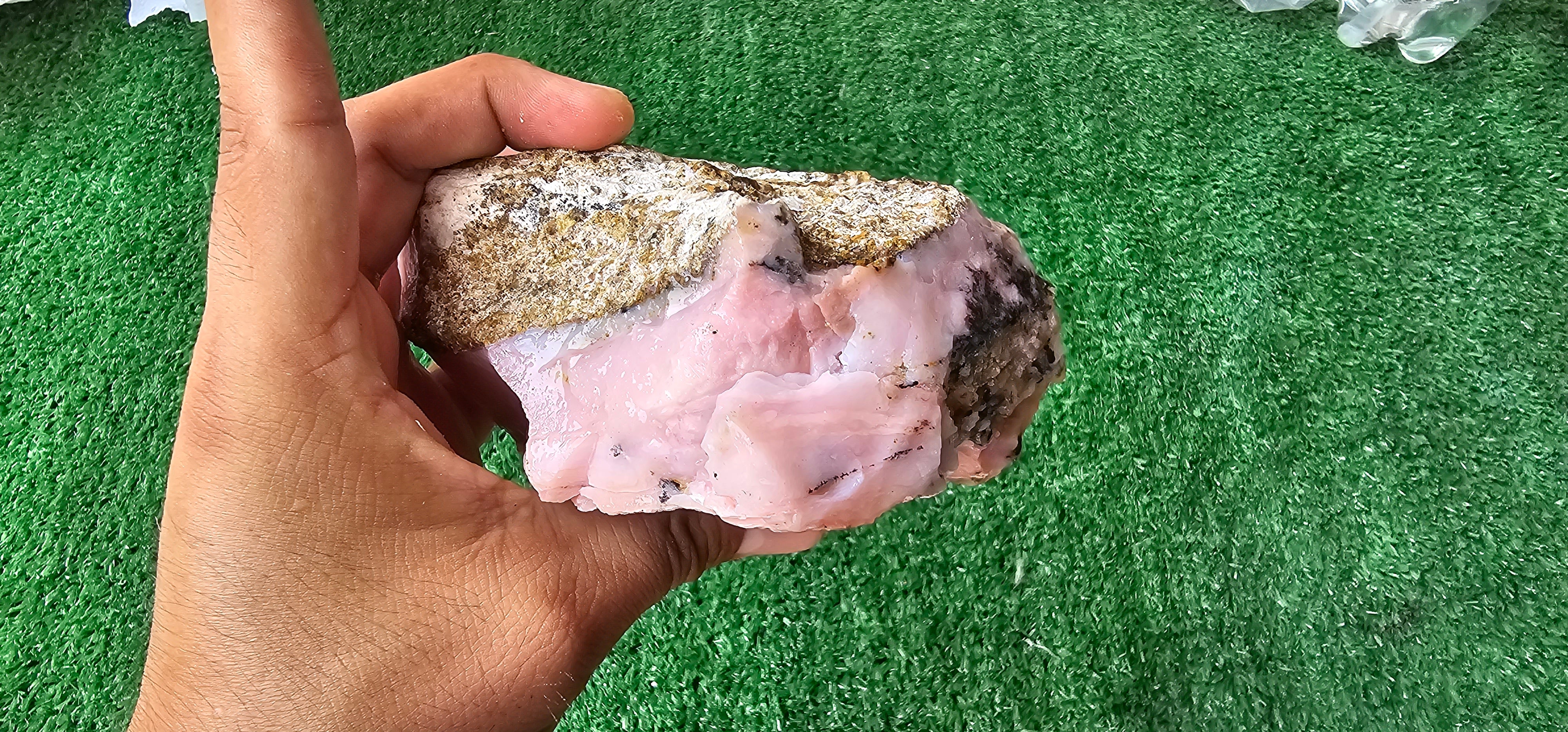 Pink Opal rough (1 pc)