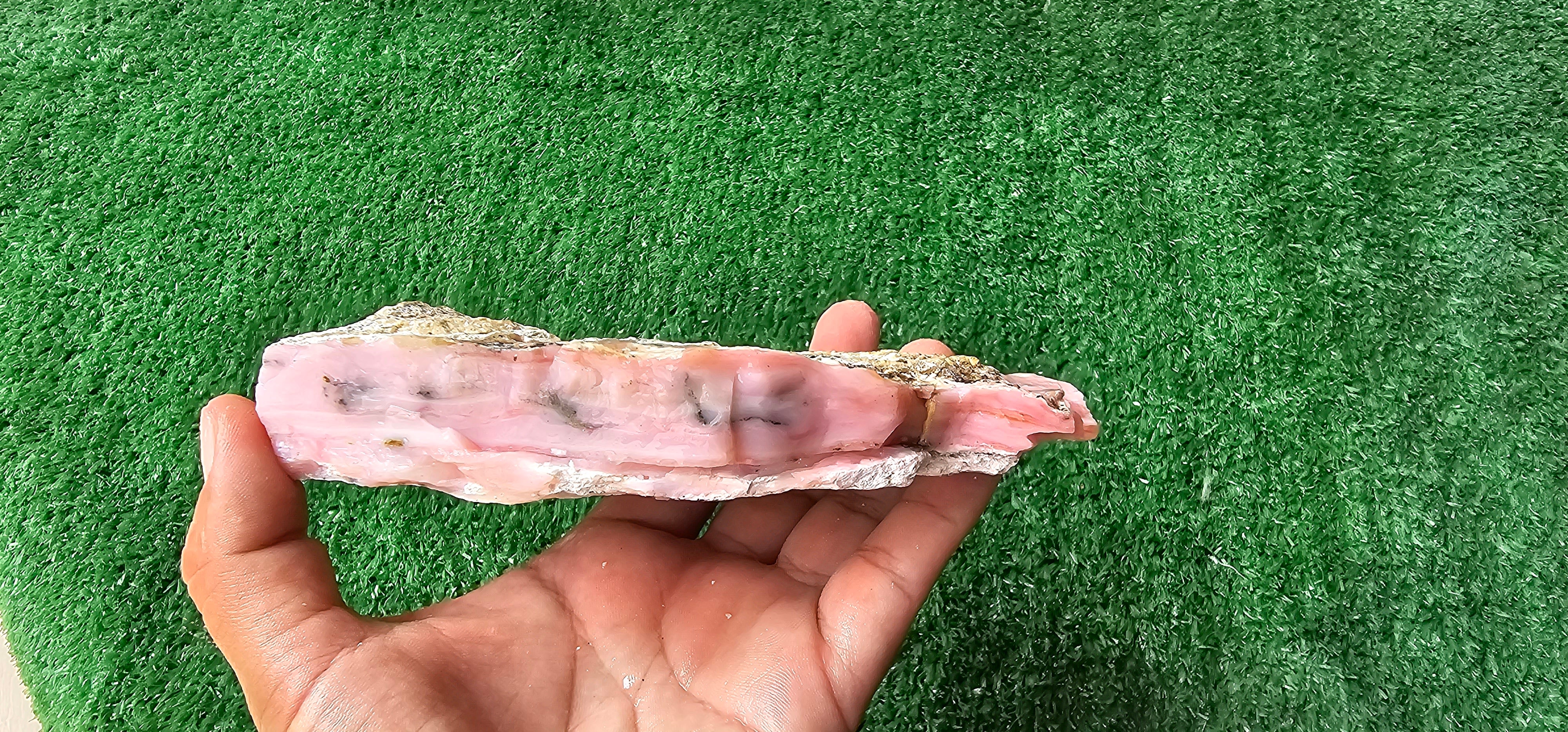 Pink Opal rough (1 pc)