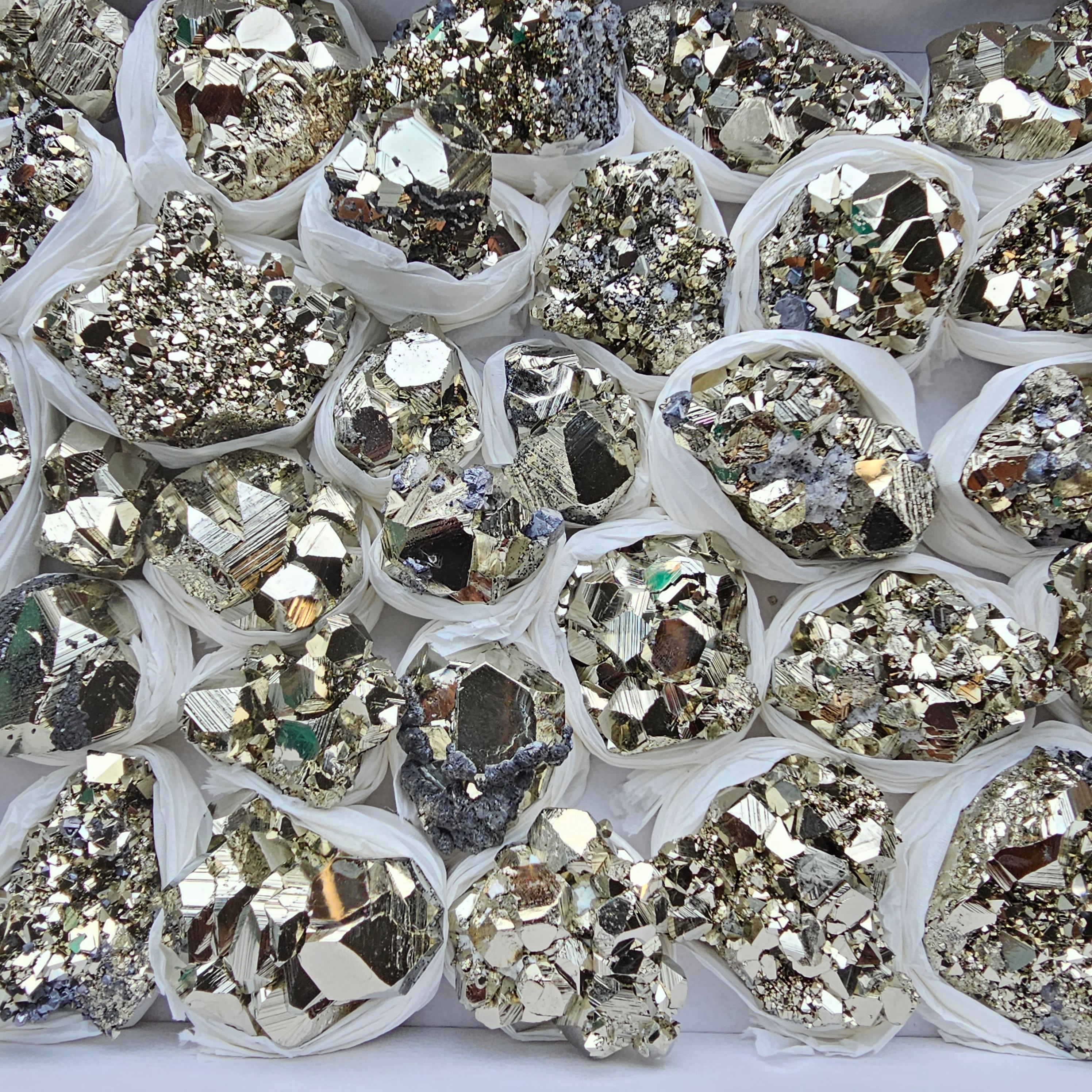 Box 31 pcs big pyrite Octahedral