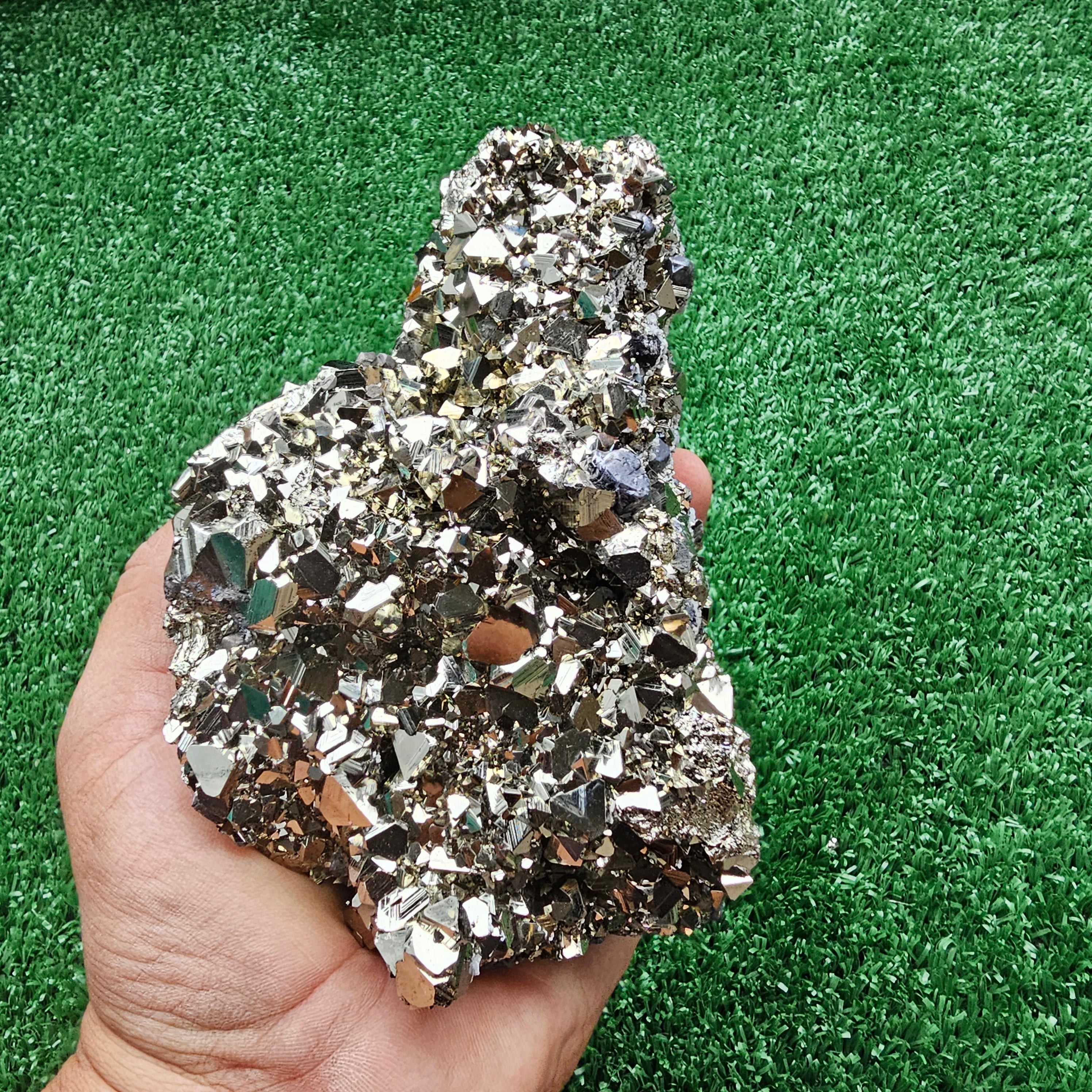 pyrite Octahedral