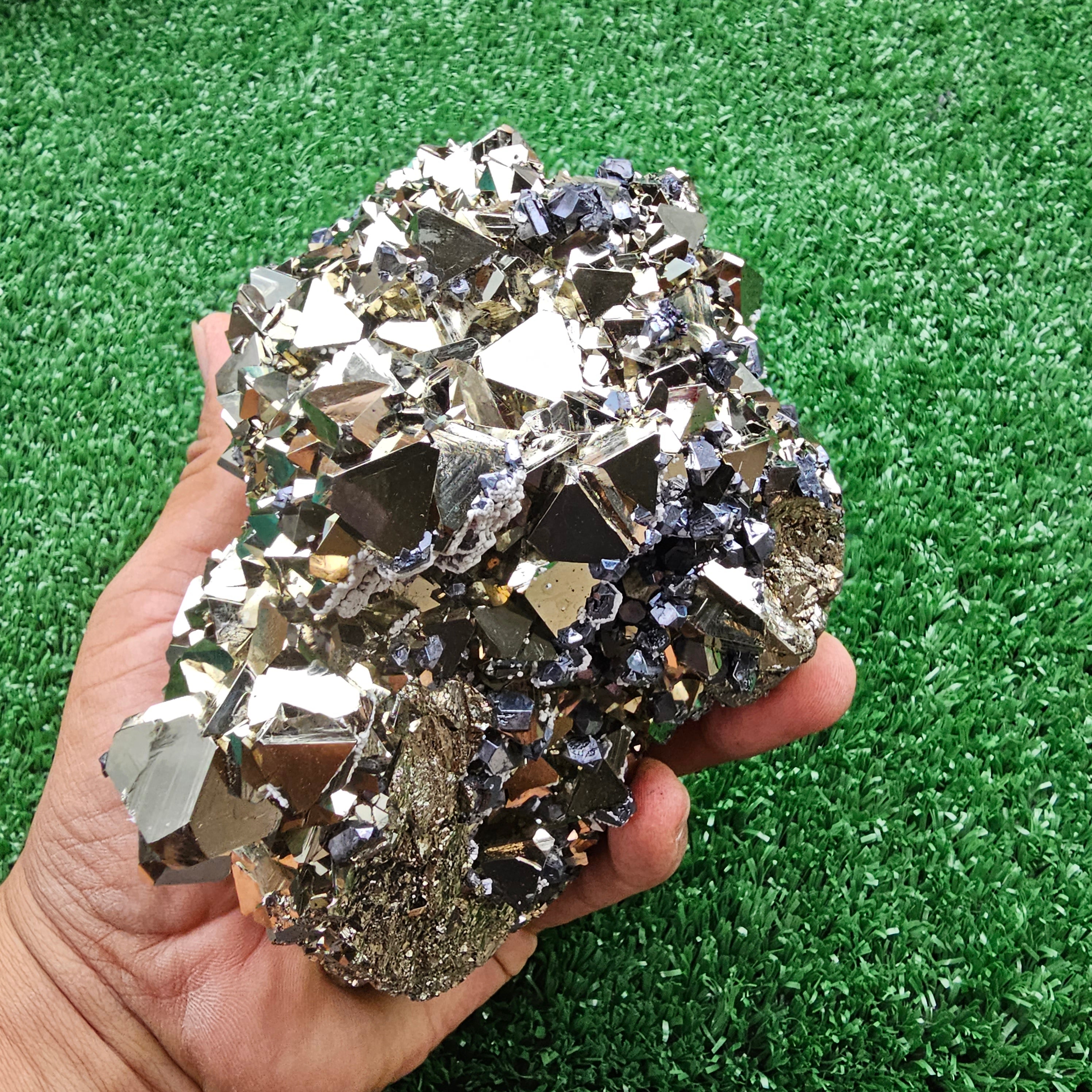 pyrite Octahedral