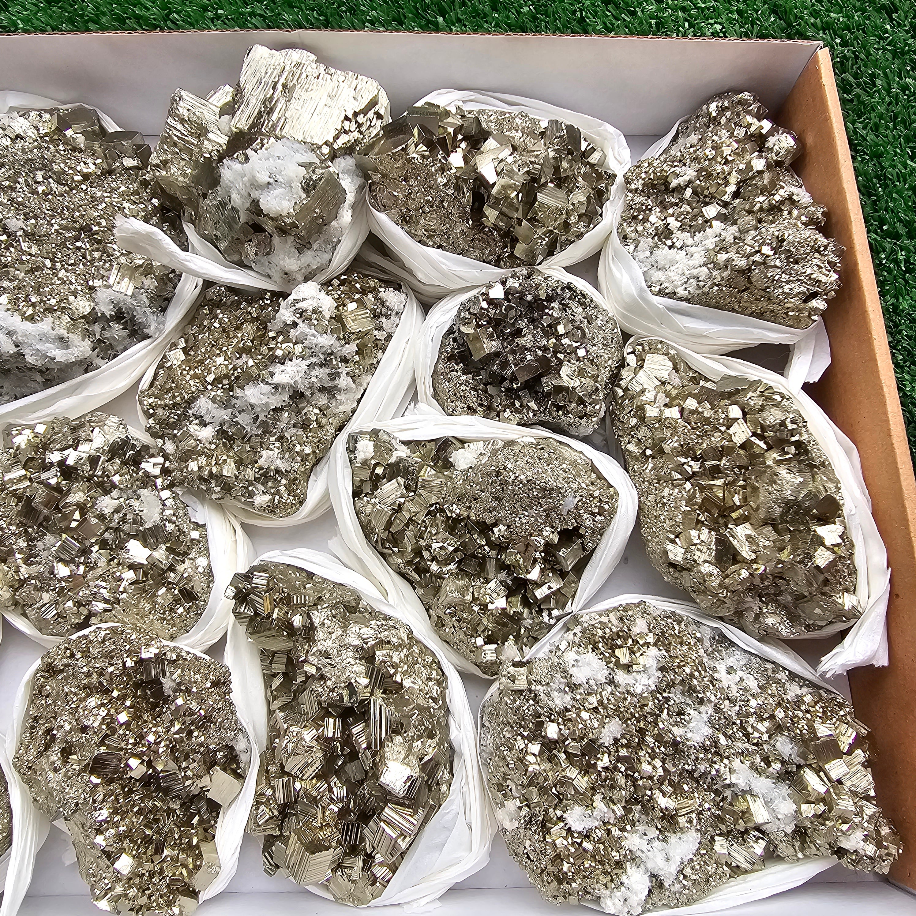 14 pc pyrite Cubic box