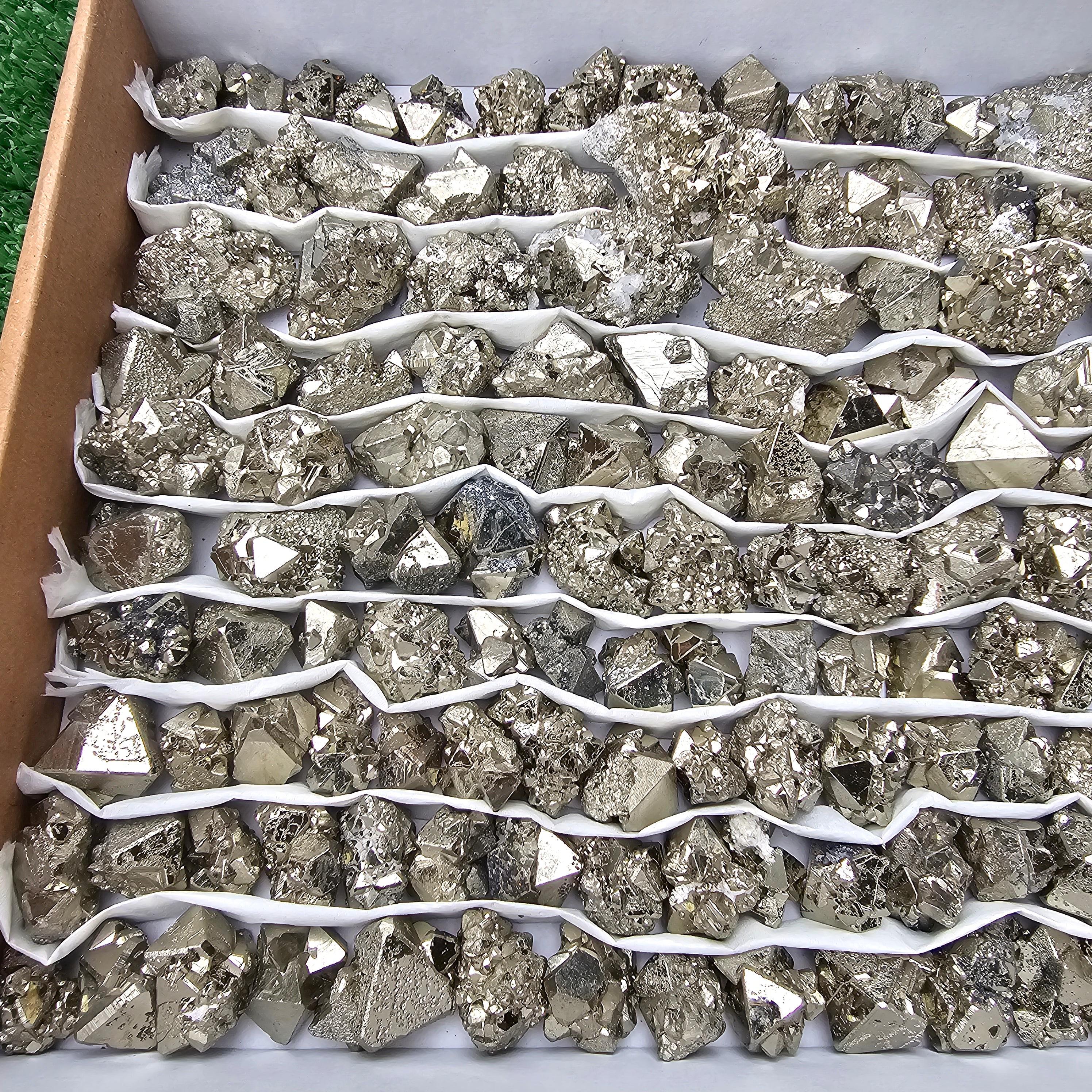 150 pc pyrite Cubic box