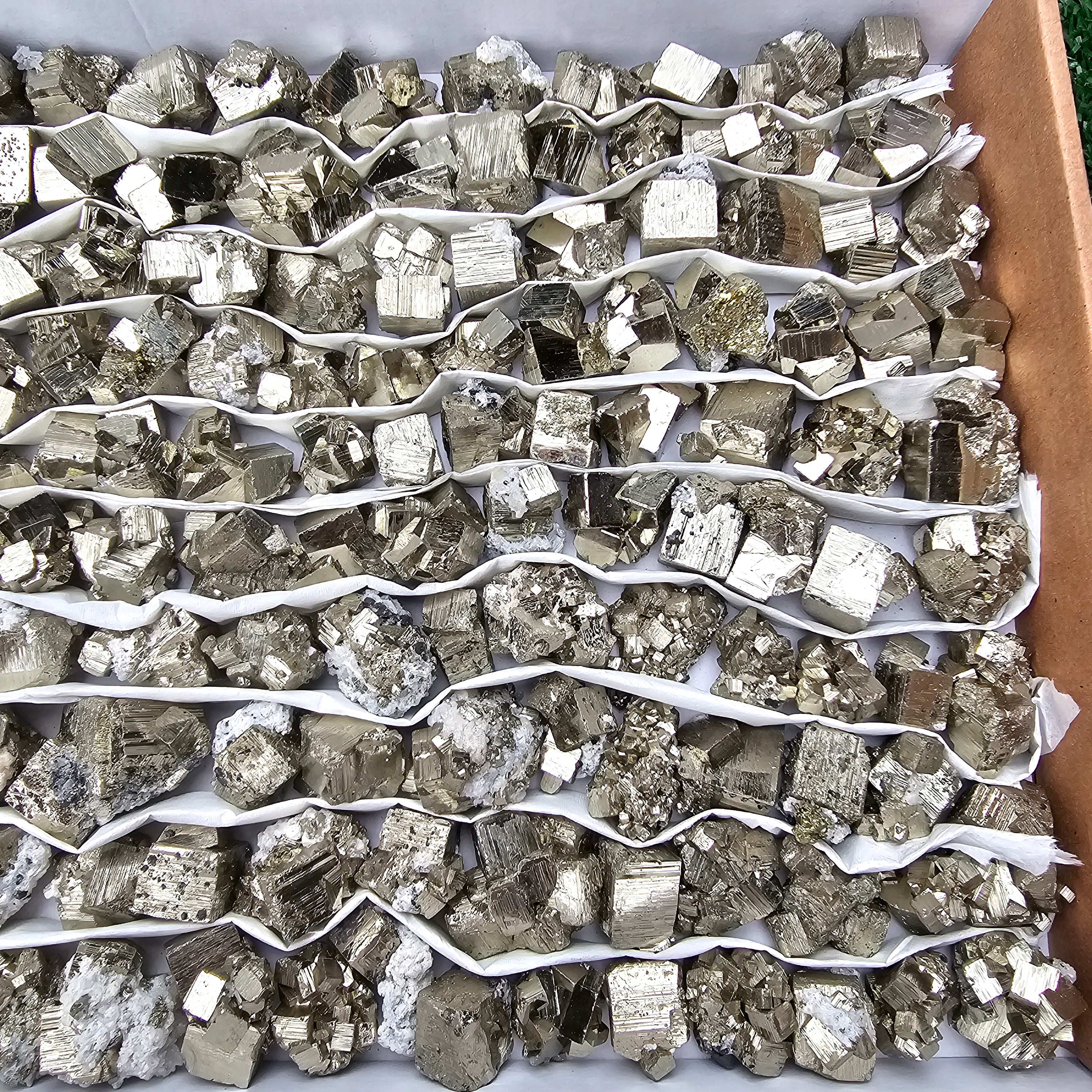130 pc pyrite Cubic box