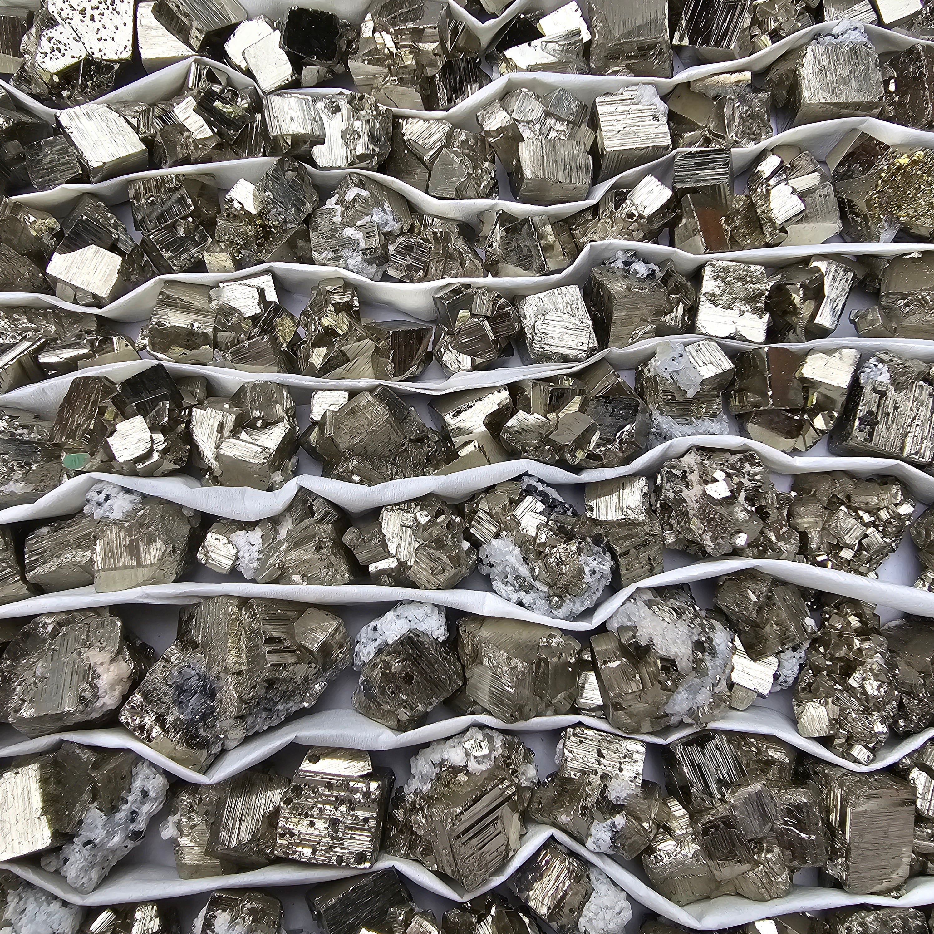 130 pc pyrite Cubic box