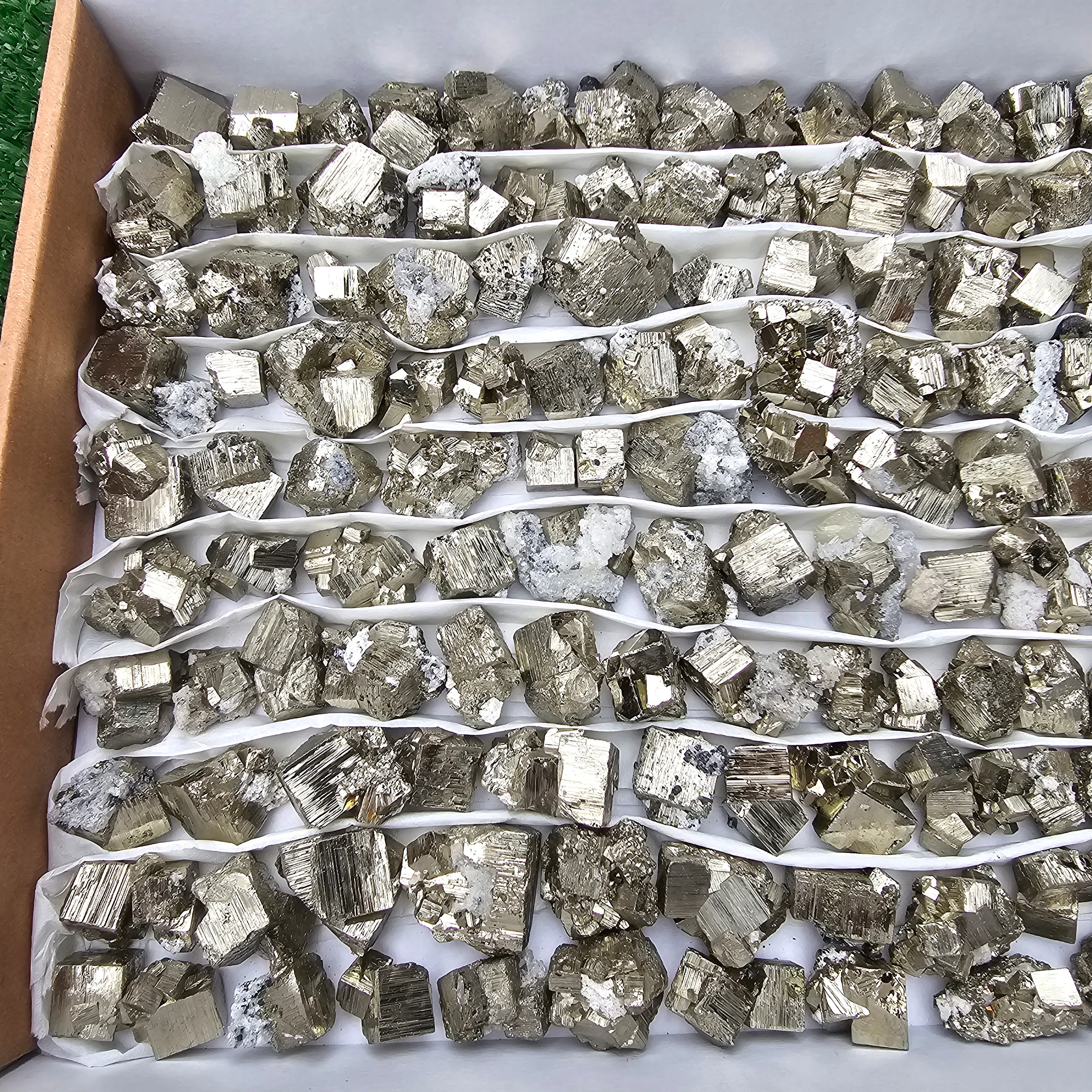 130 pc pyrite Cubic box