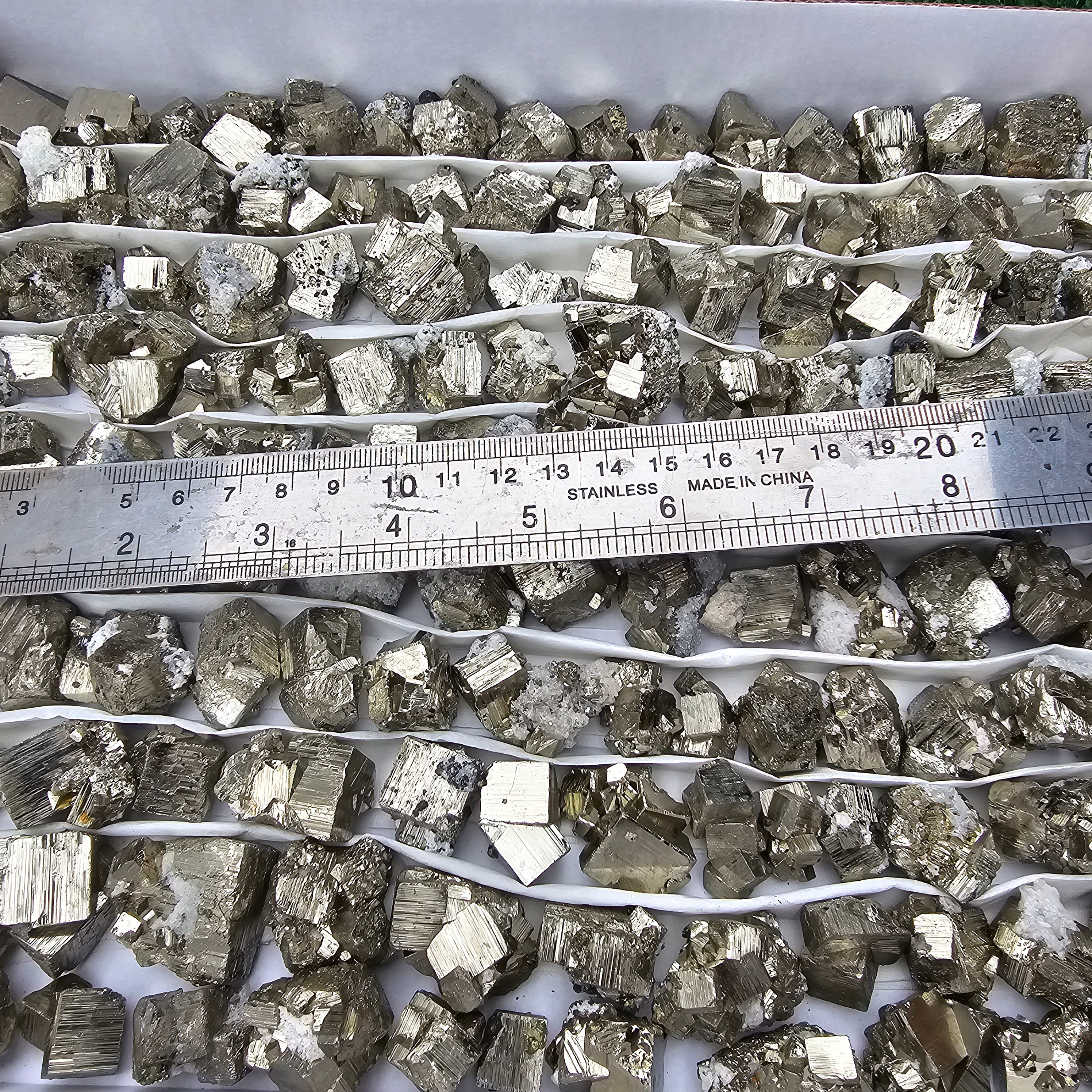 130 pc pyrite Cubic box