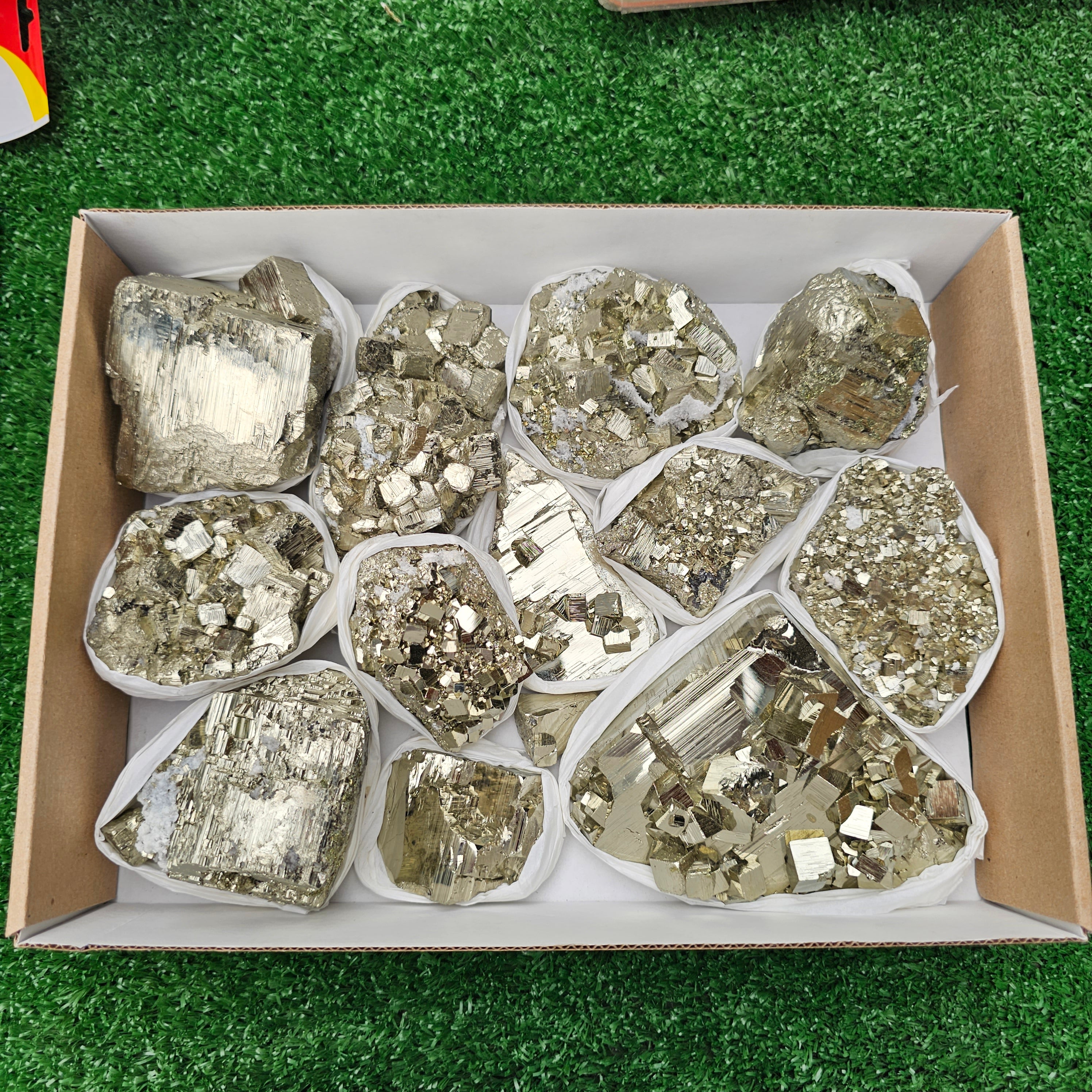 12 pc pyrite Cubic