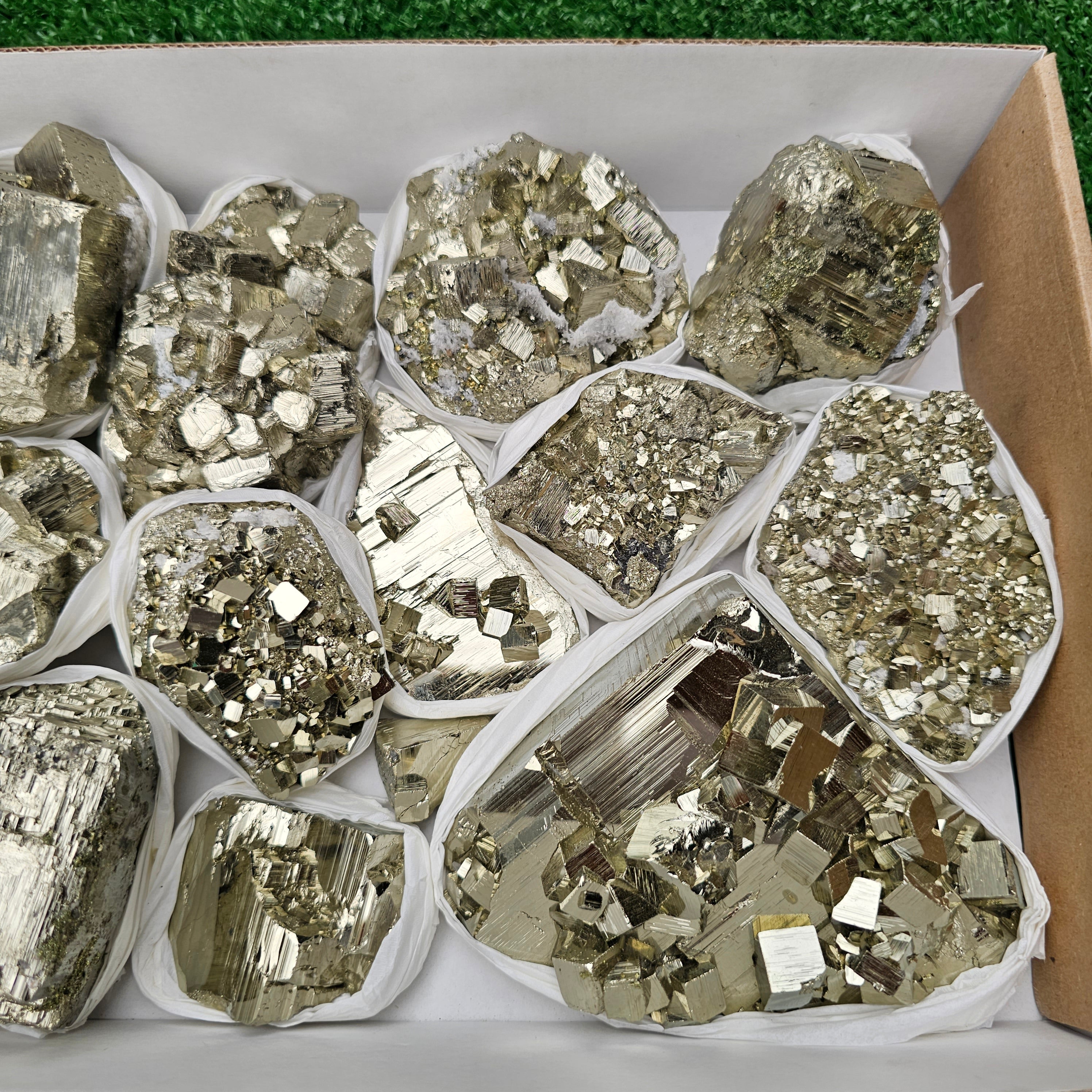 12 pc pyrite Cubic