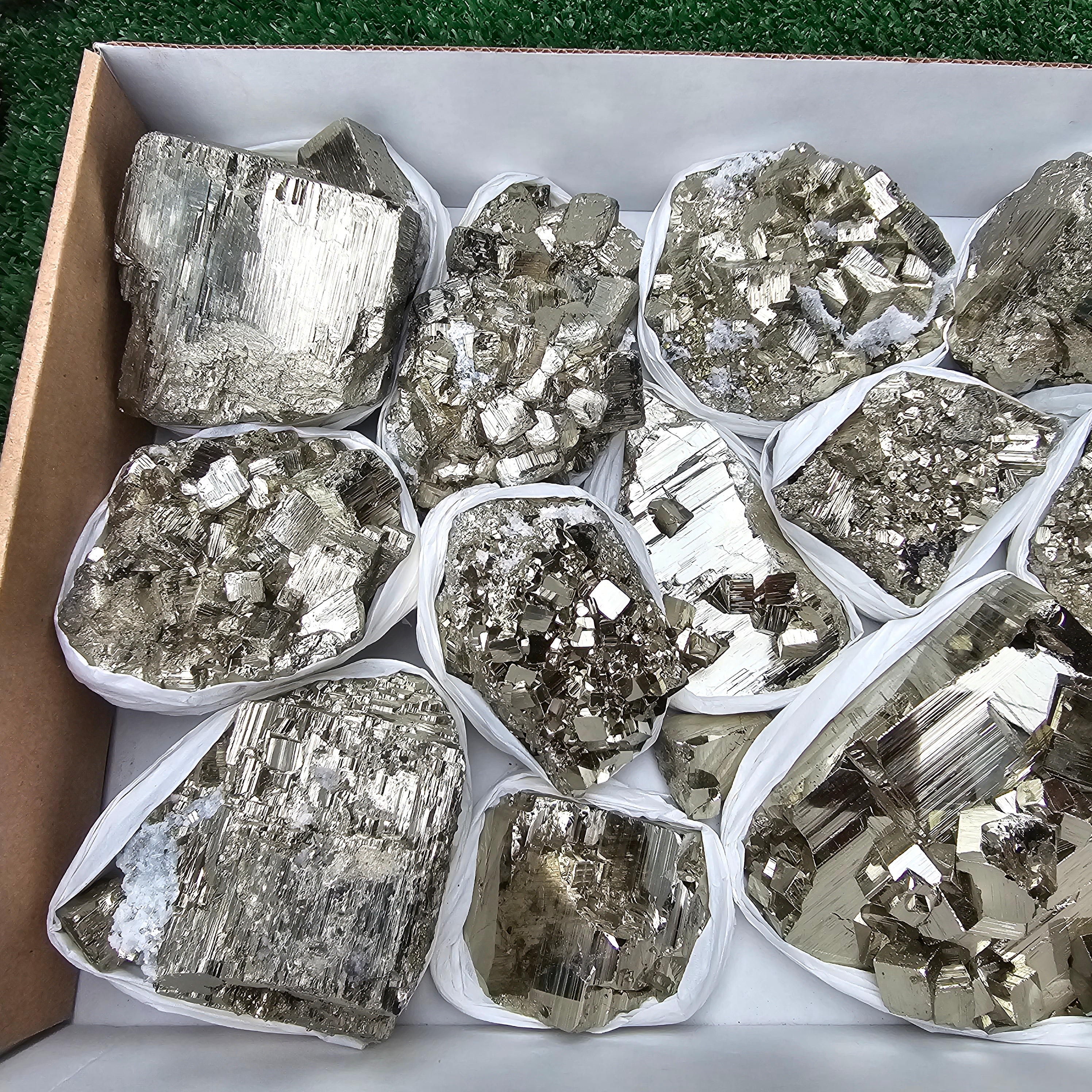 12 pc pyrite Cubic