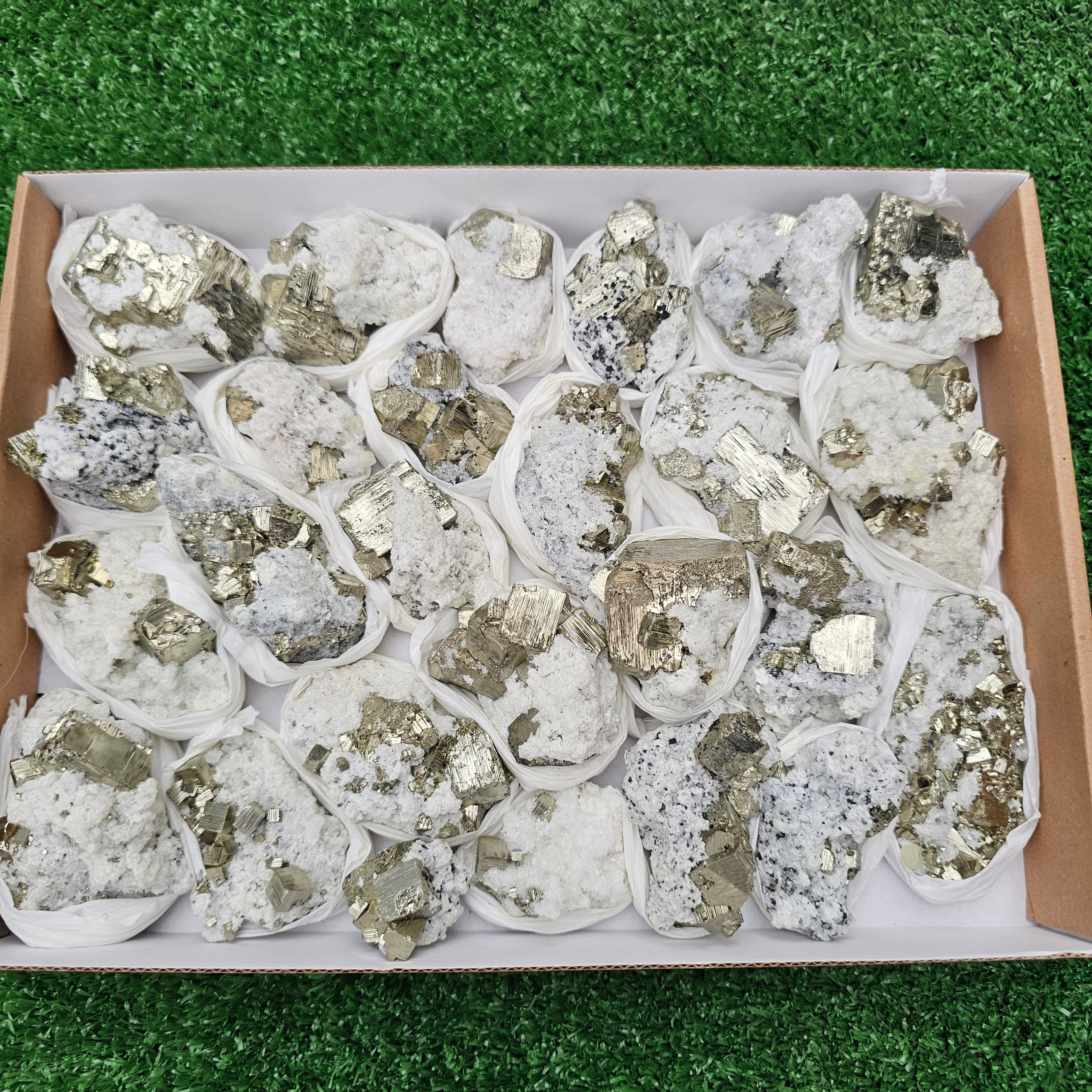 26 pc pyrite Cubic