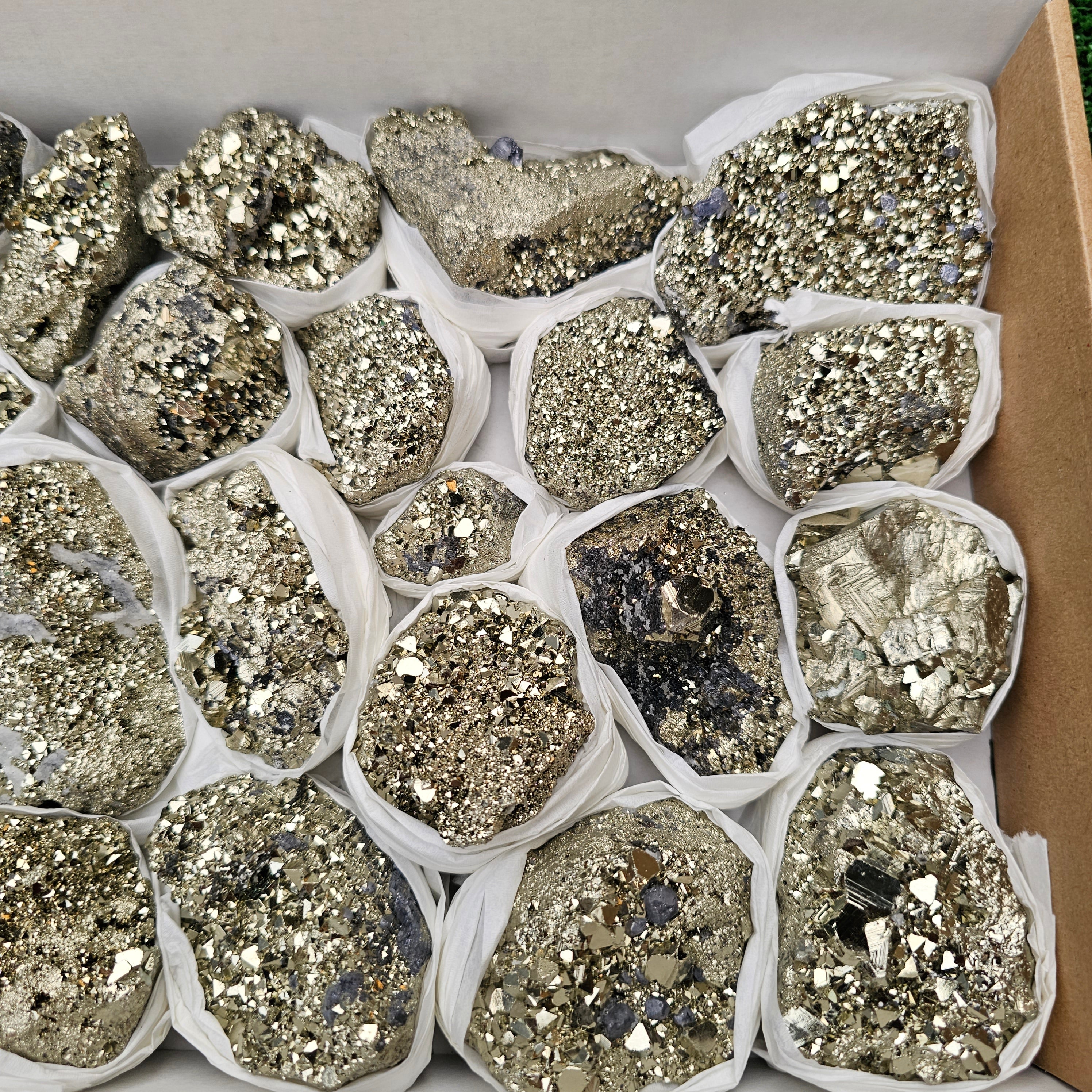 22 pc pyrite octahedral