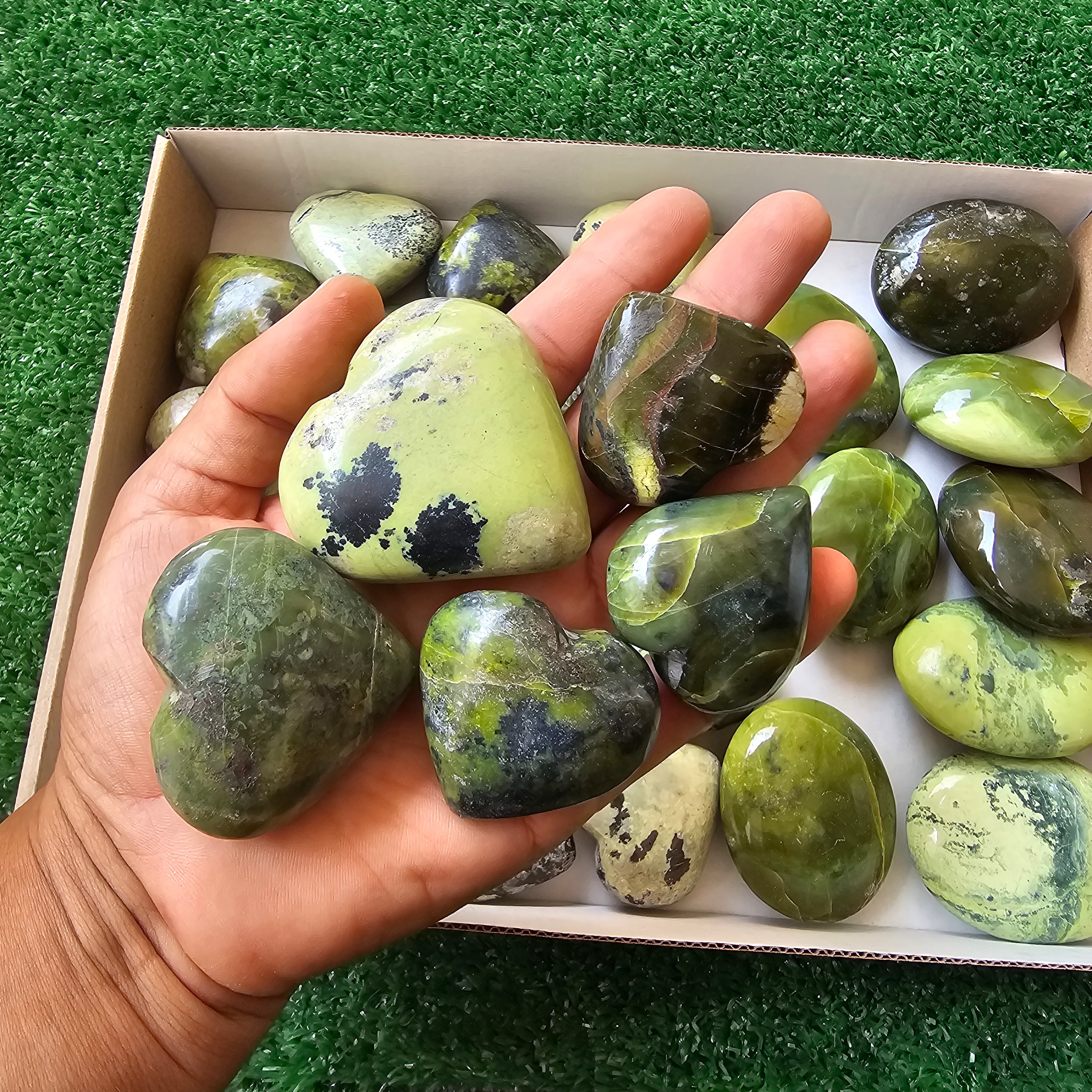 25 pc green serpentine palms & hearts