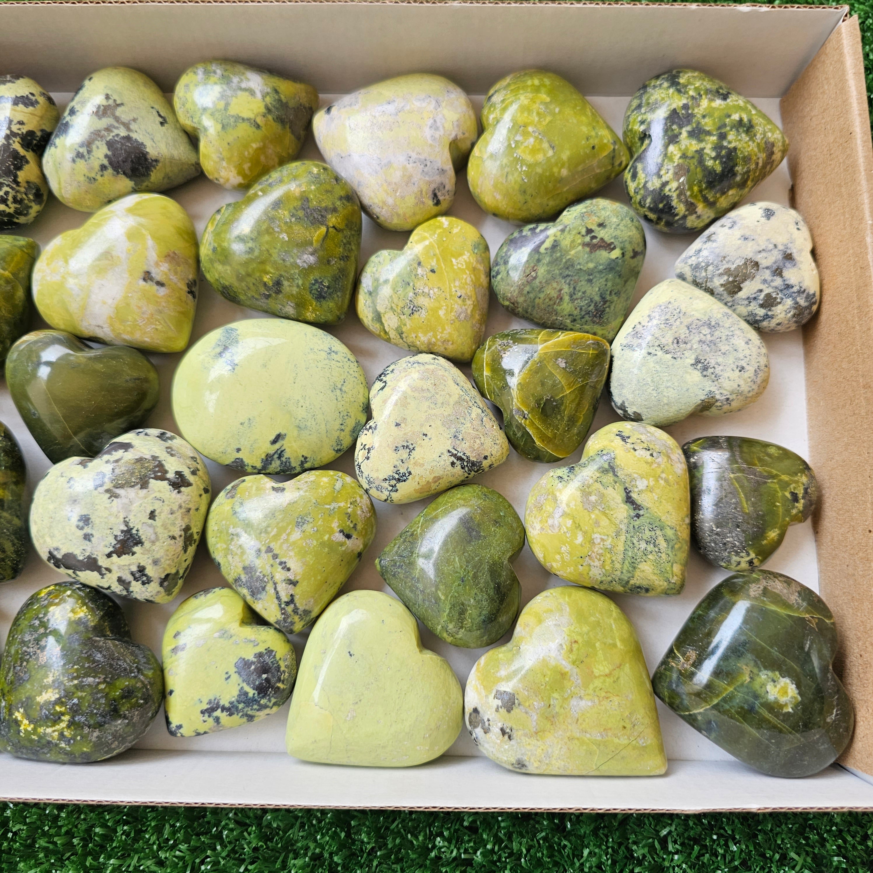 20 pc green serpentine hearts