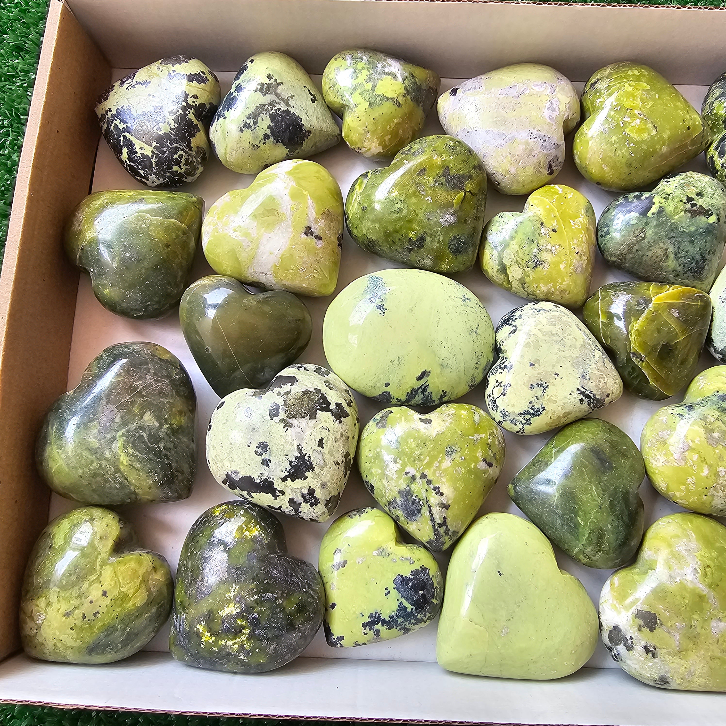 20 pc green serpentine hearts