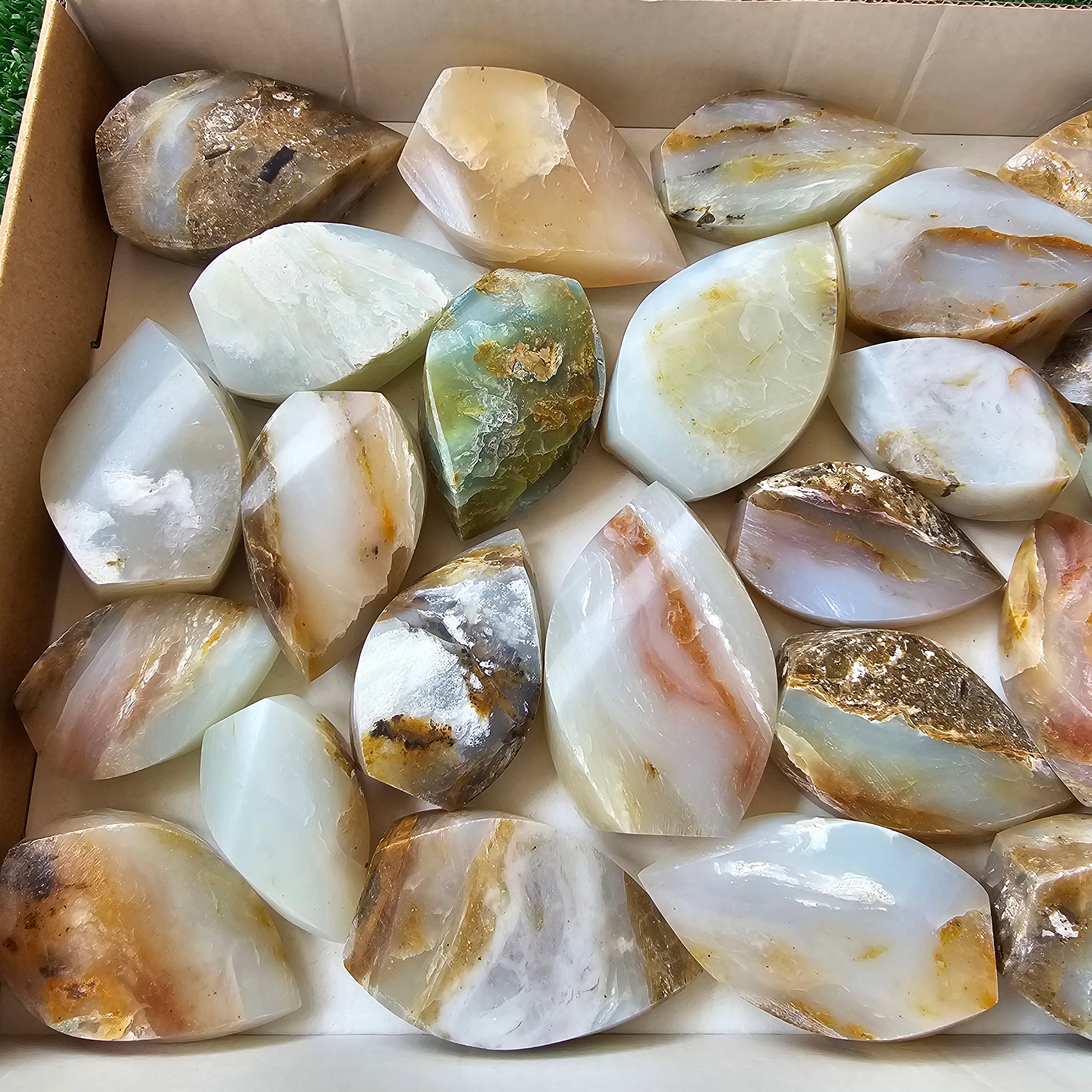 25 pc blue opal flames