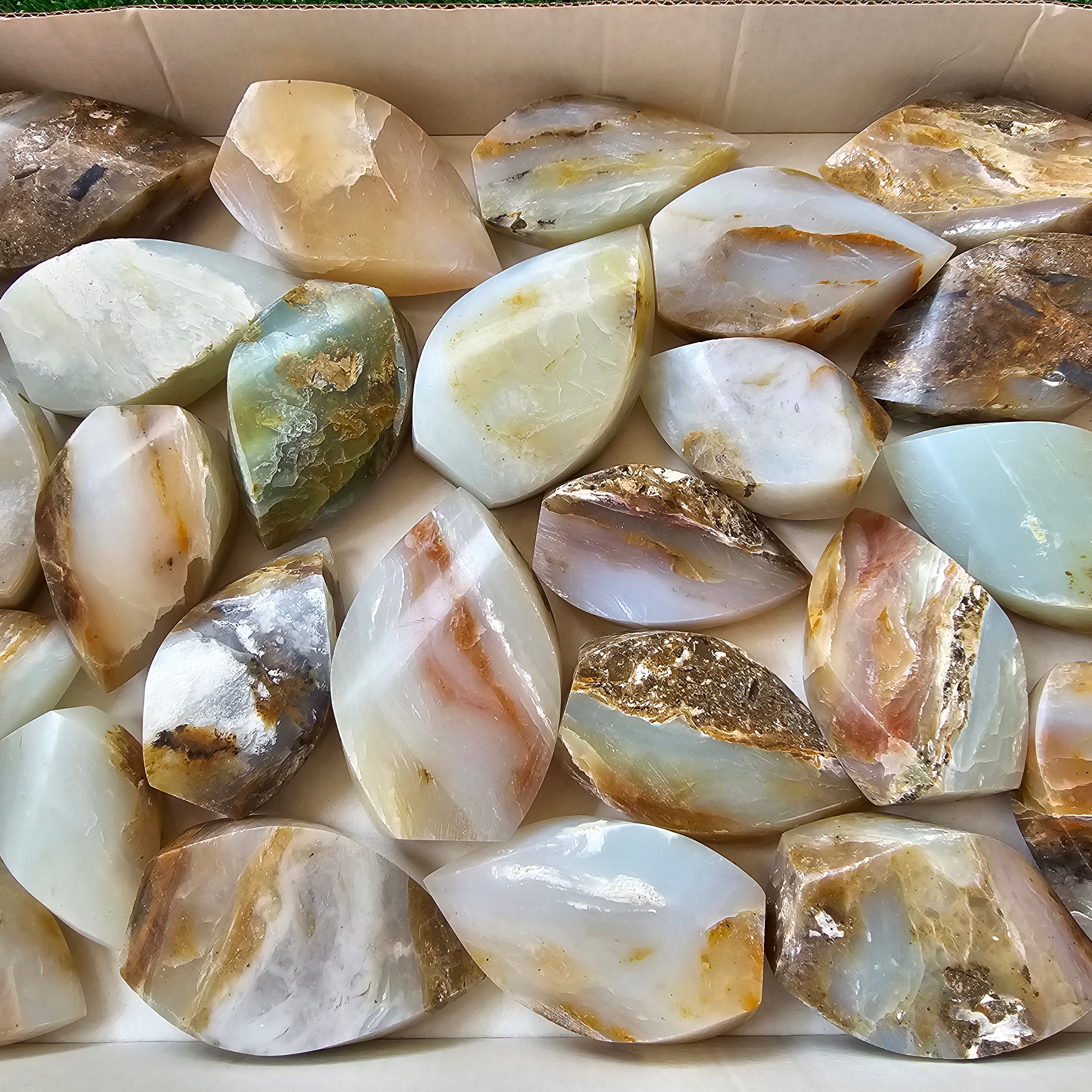 25 pc blue opal flames