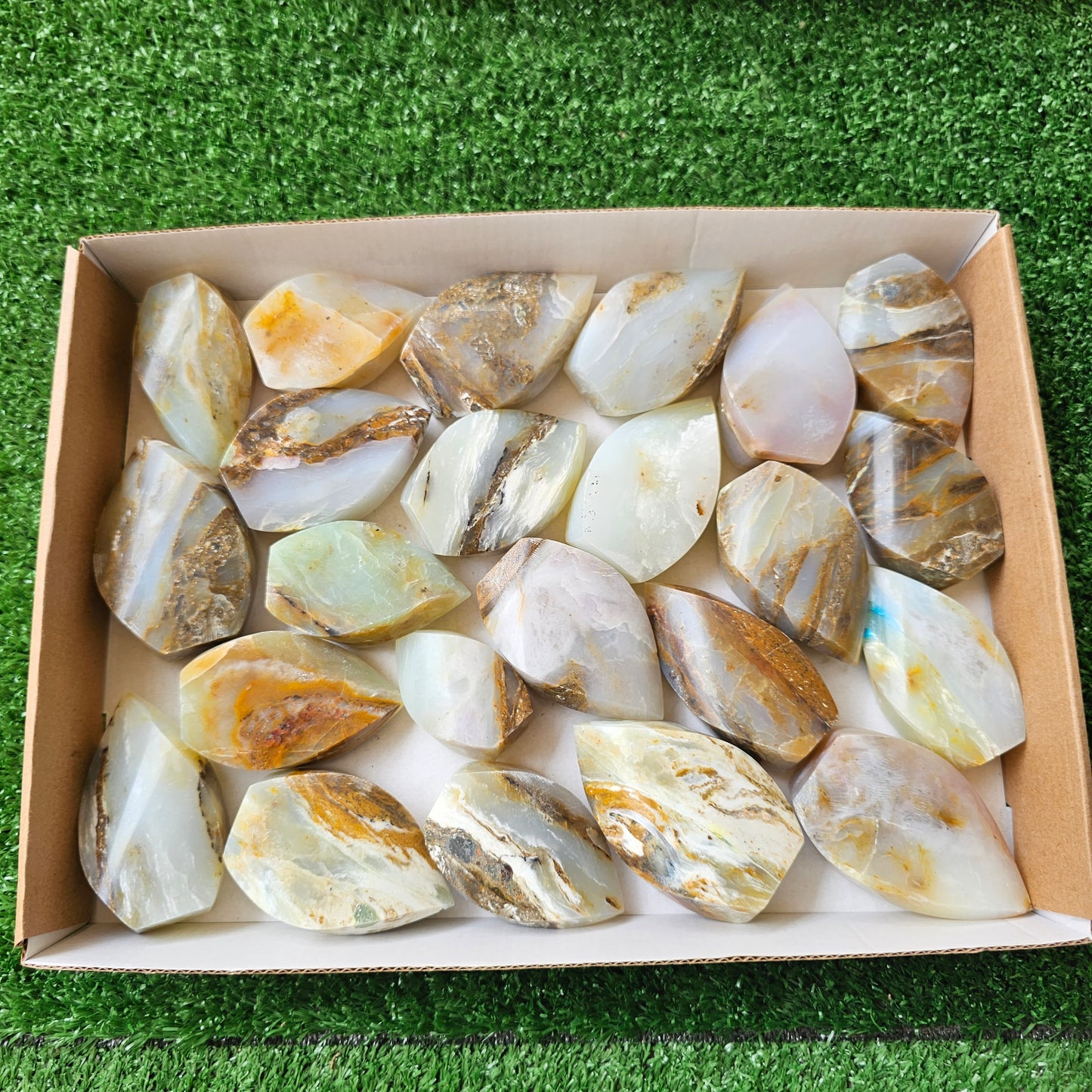 23 pc blue opal flames