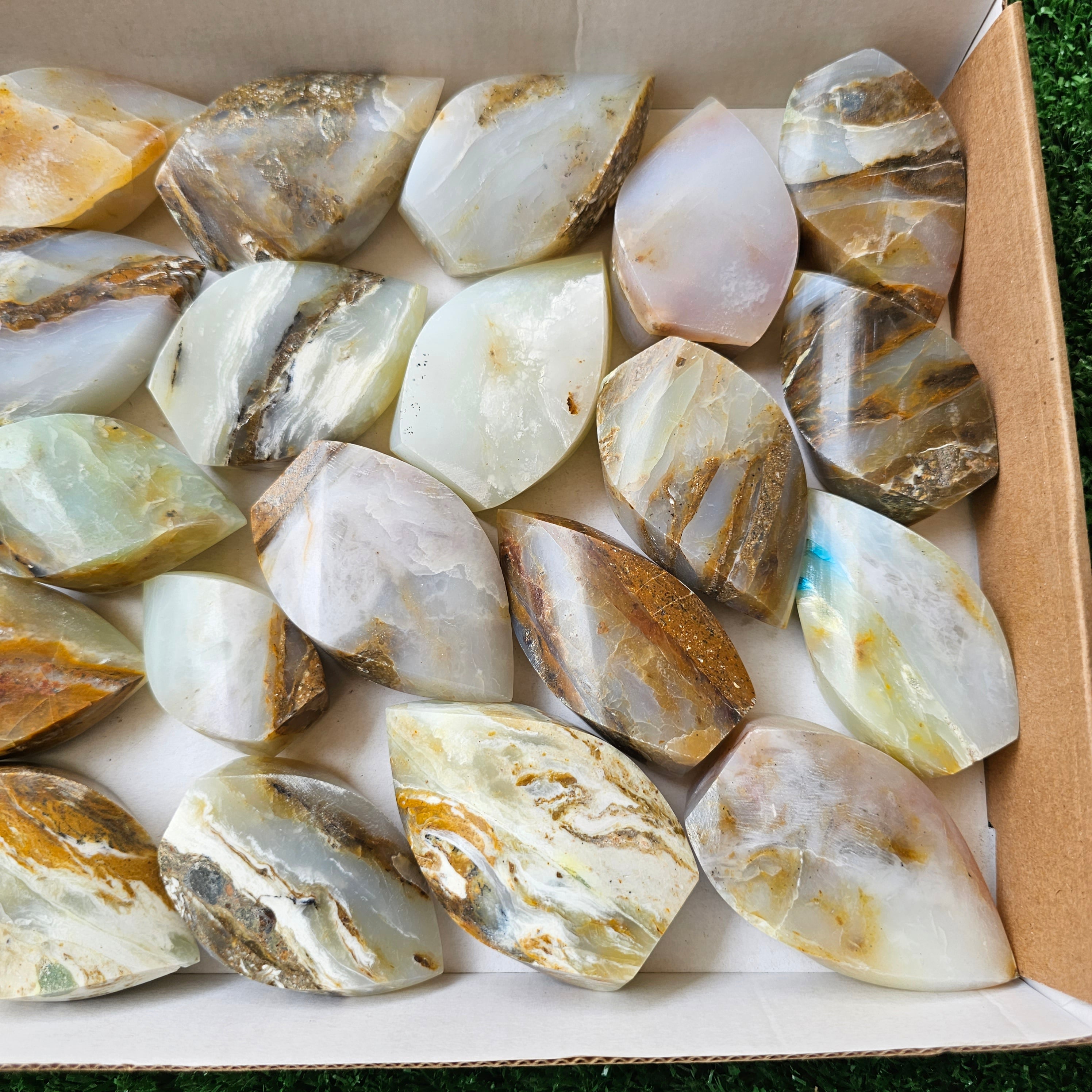 23 pc blue opal flames