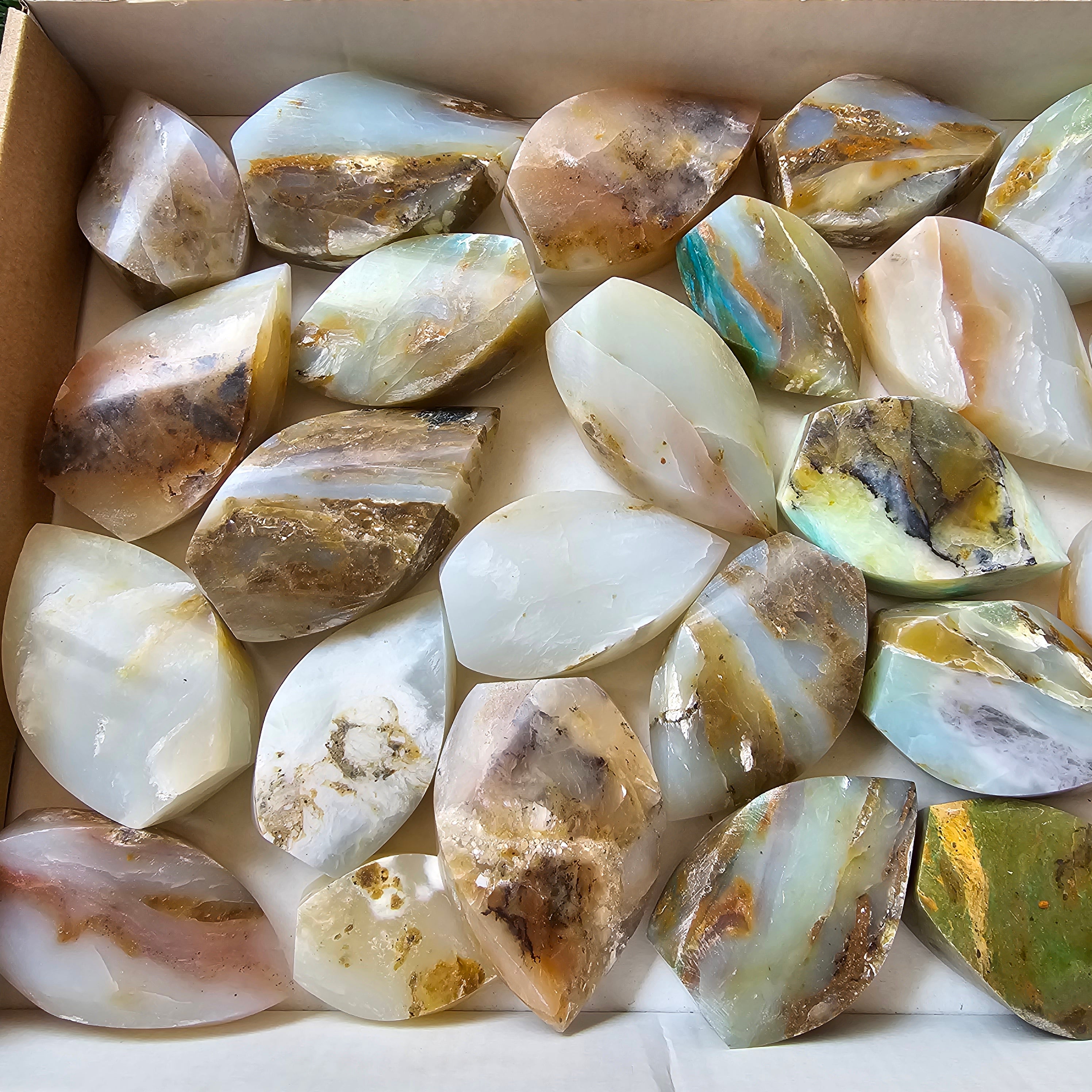 25 pc blue opal flames