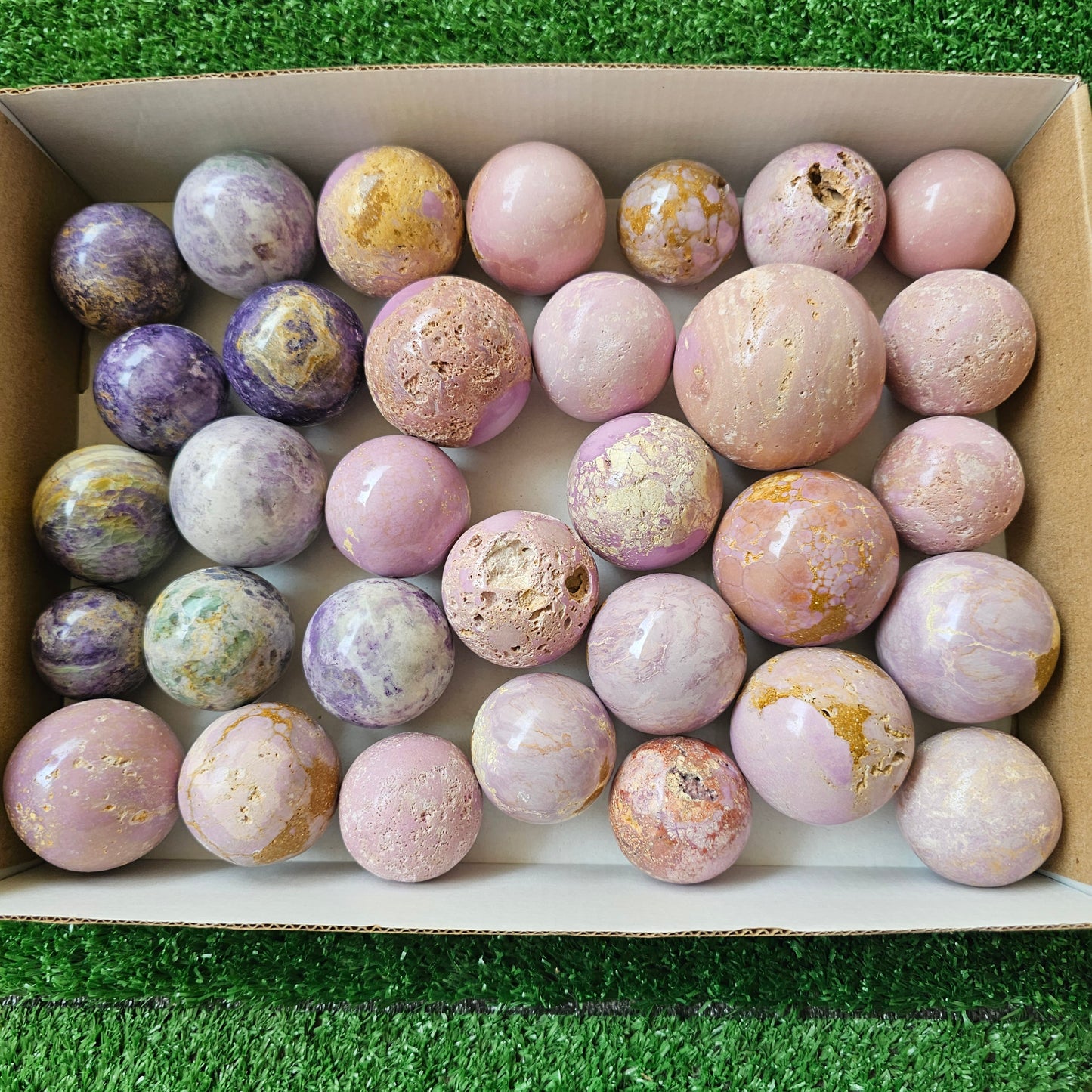 32 pc bolivianite & phosphosiderite spheres