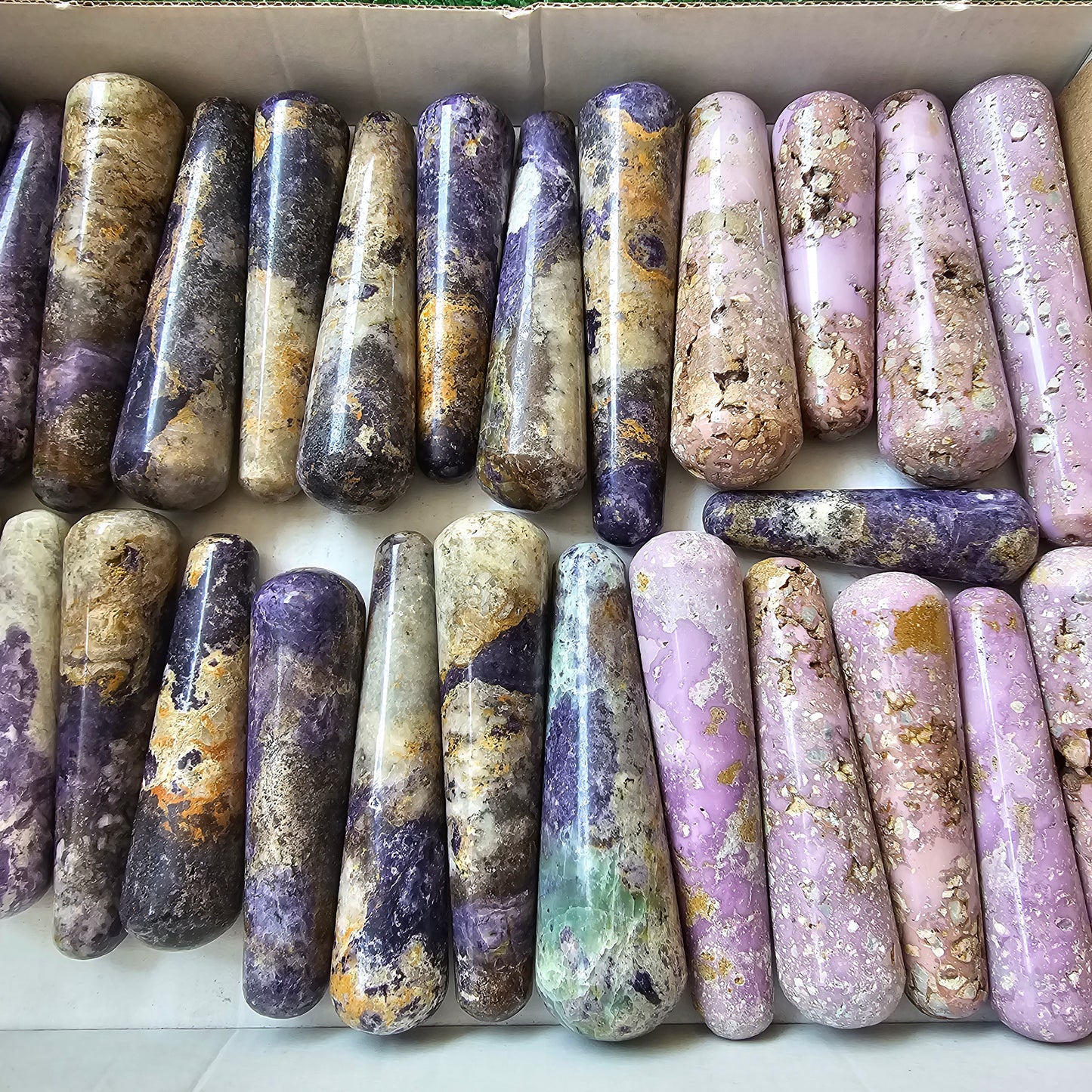 28 pc bolivianite & phosphosiderite wands massage