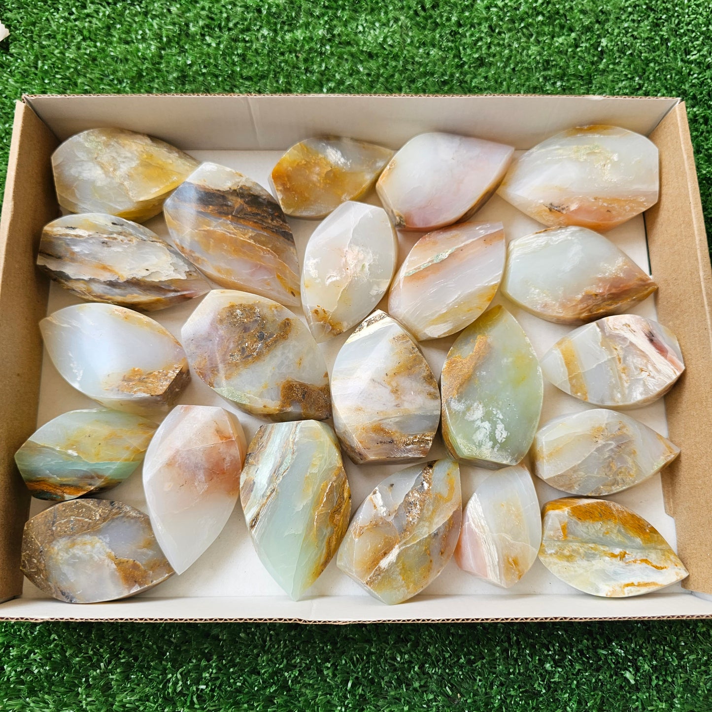 22 pc blue opal flames