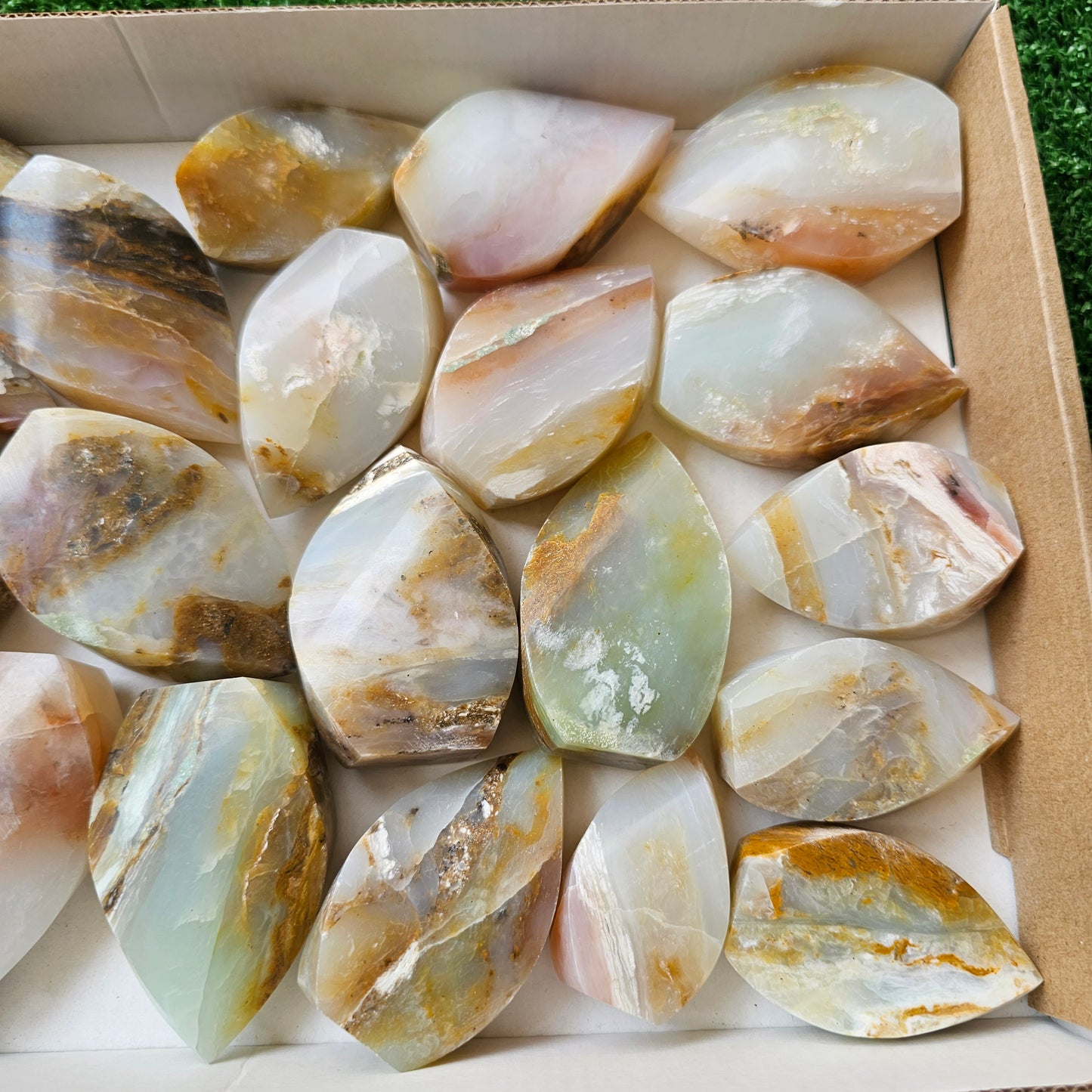 22 pc blue opal flames