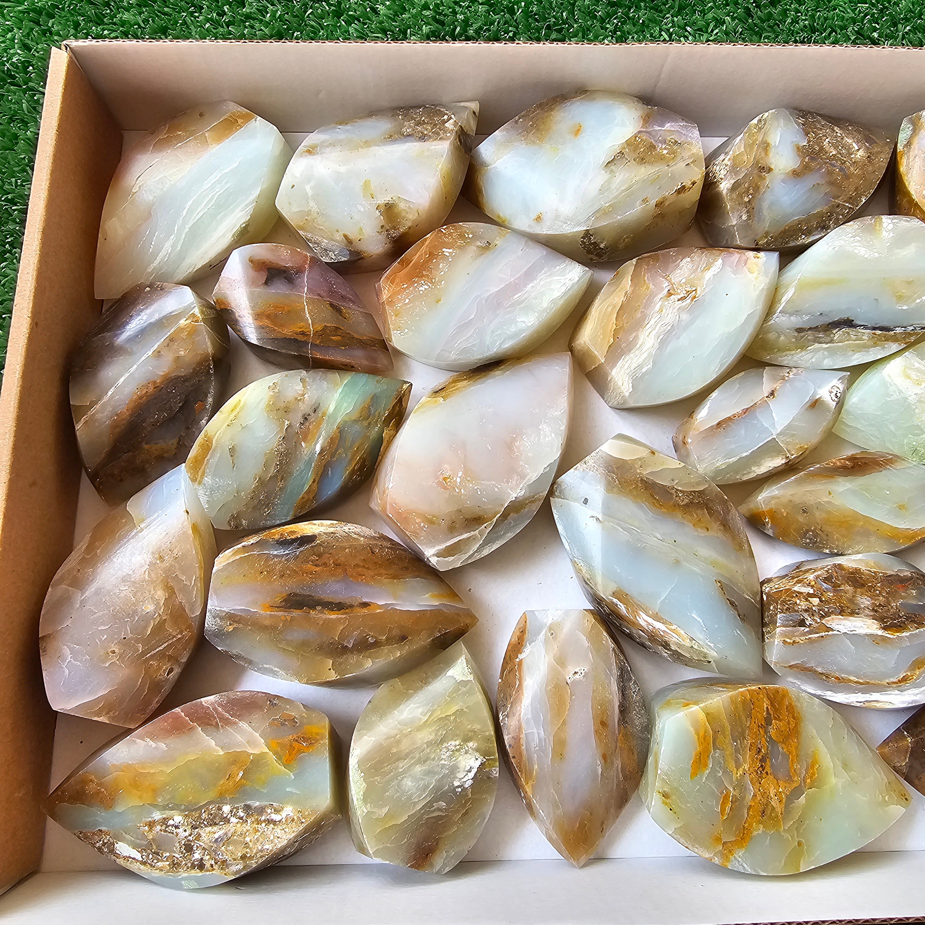 25 pc blue opal flames