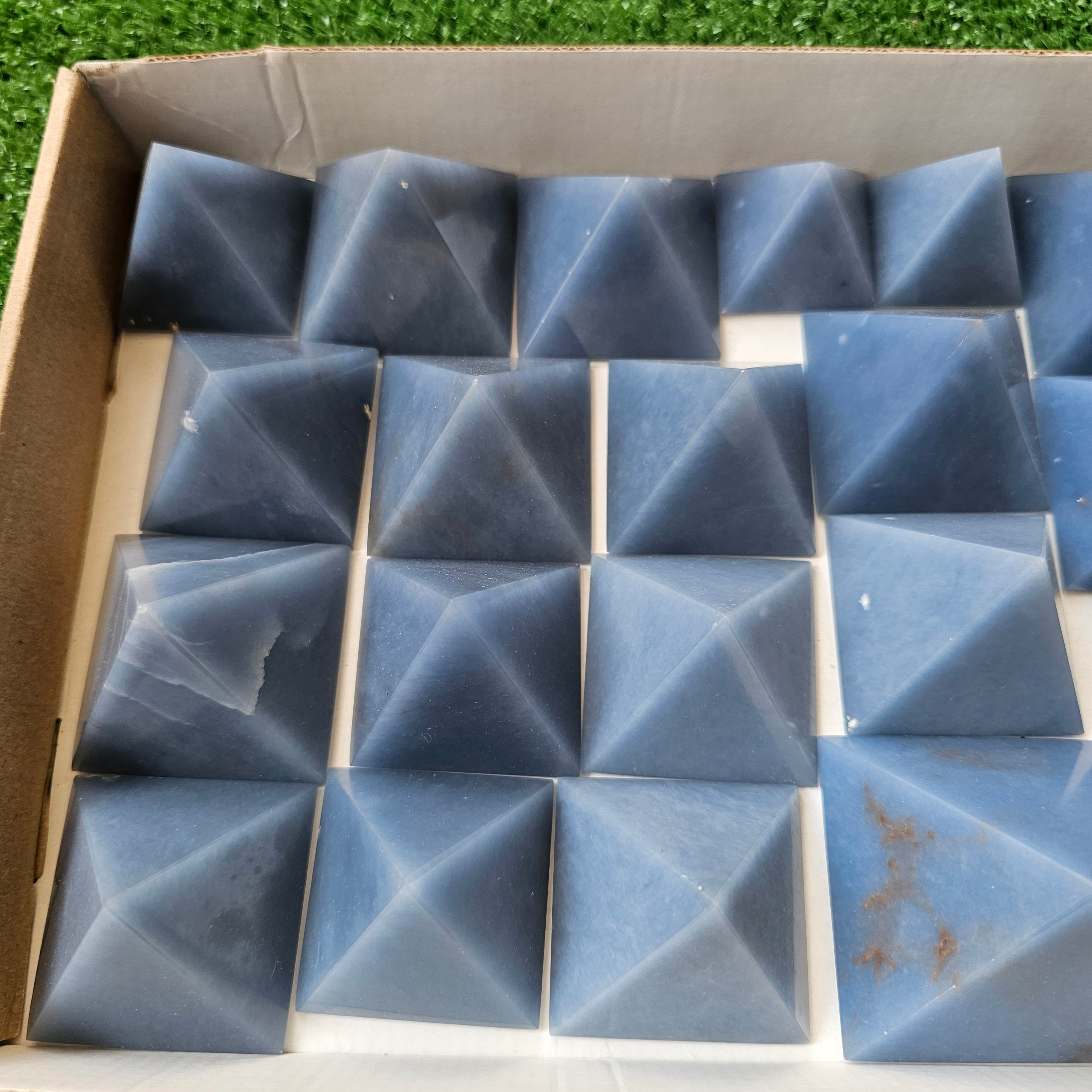 21 pc blue angelite pyramids