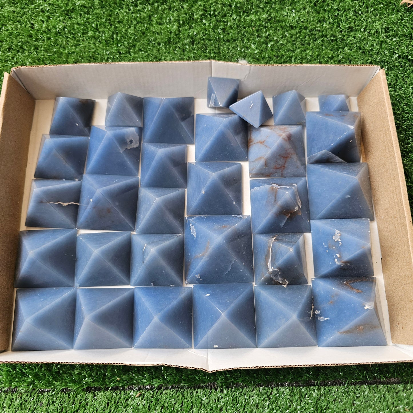31 pc blue angelite pyramids