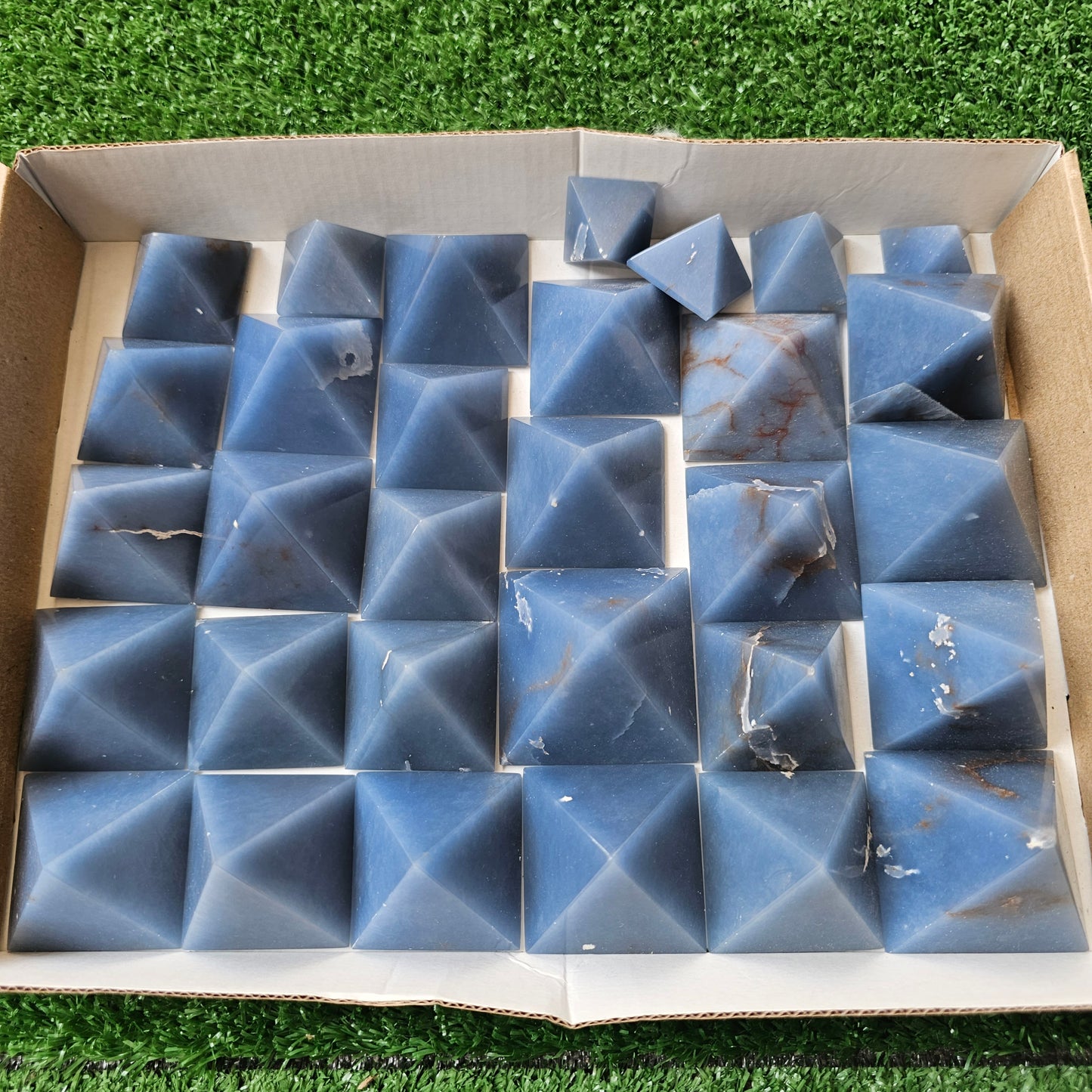 31 pc blue angelite pyramids