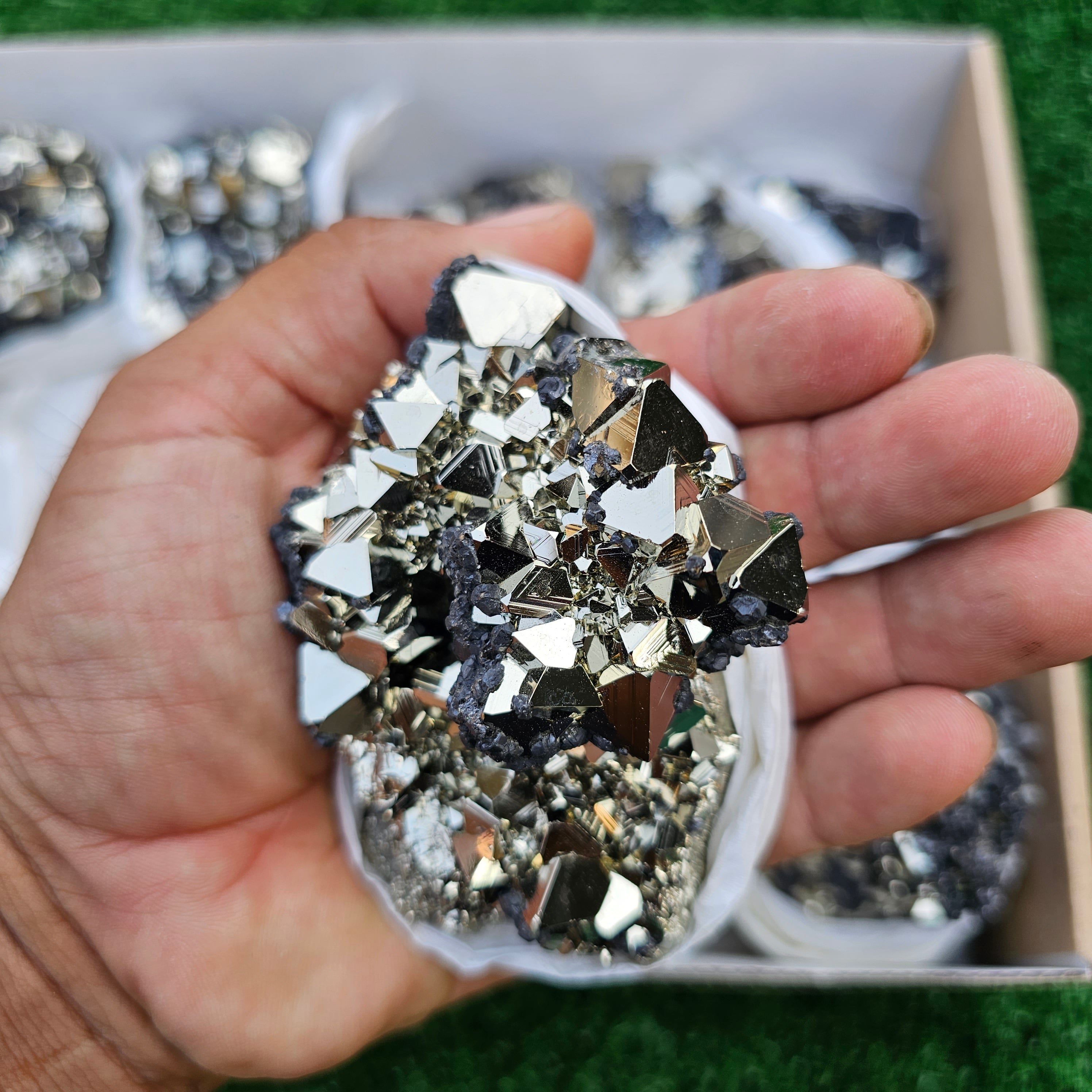 14 pc pyrite octahedral with sphalerite