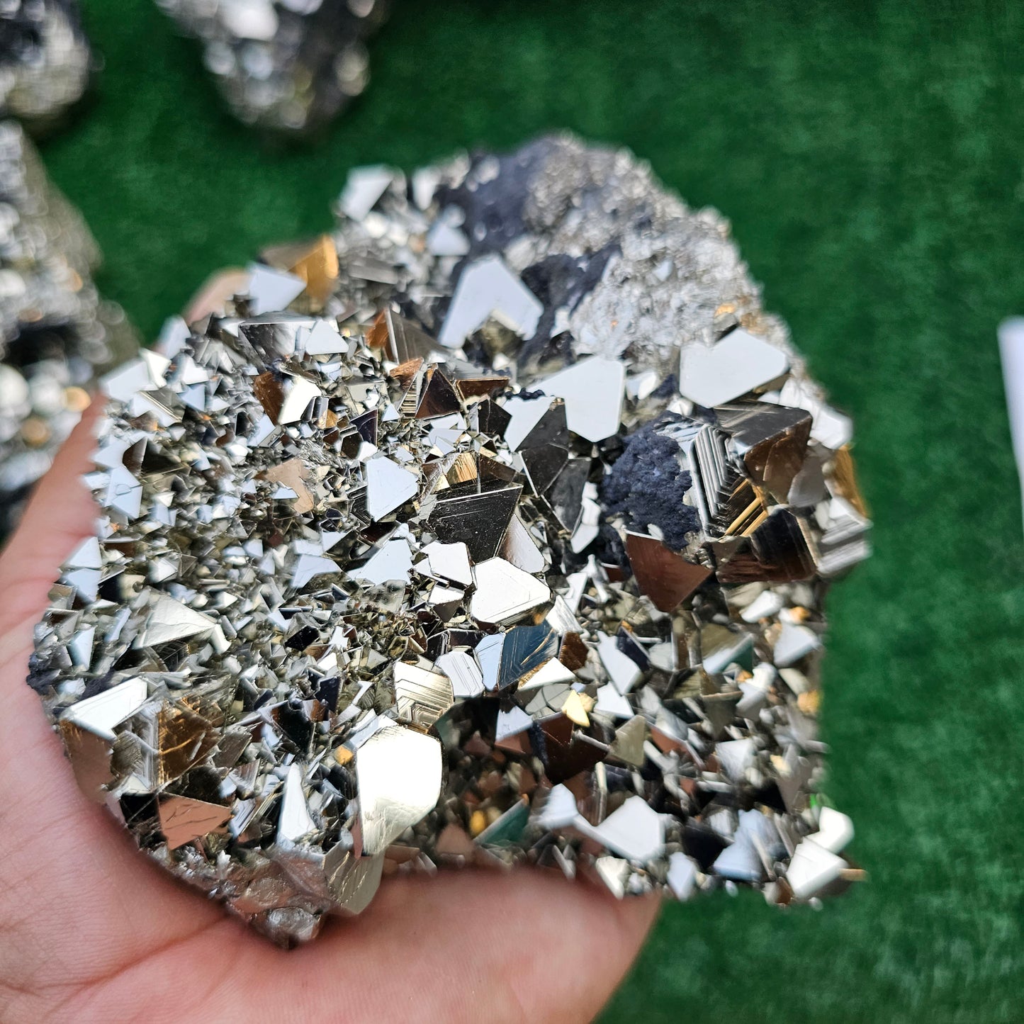 pyrite octahedral with sphalerite