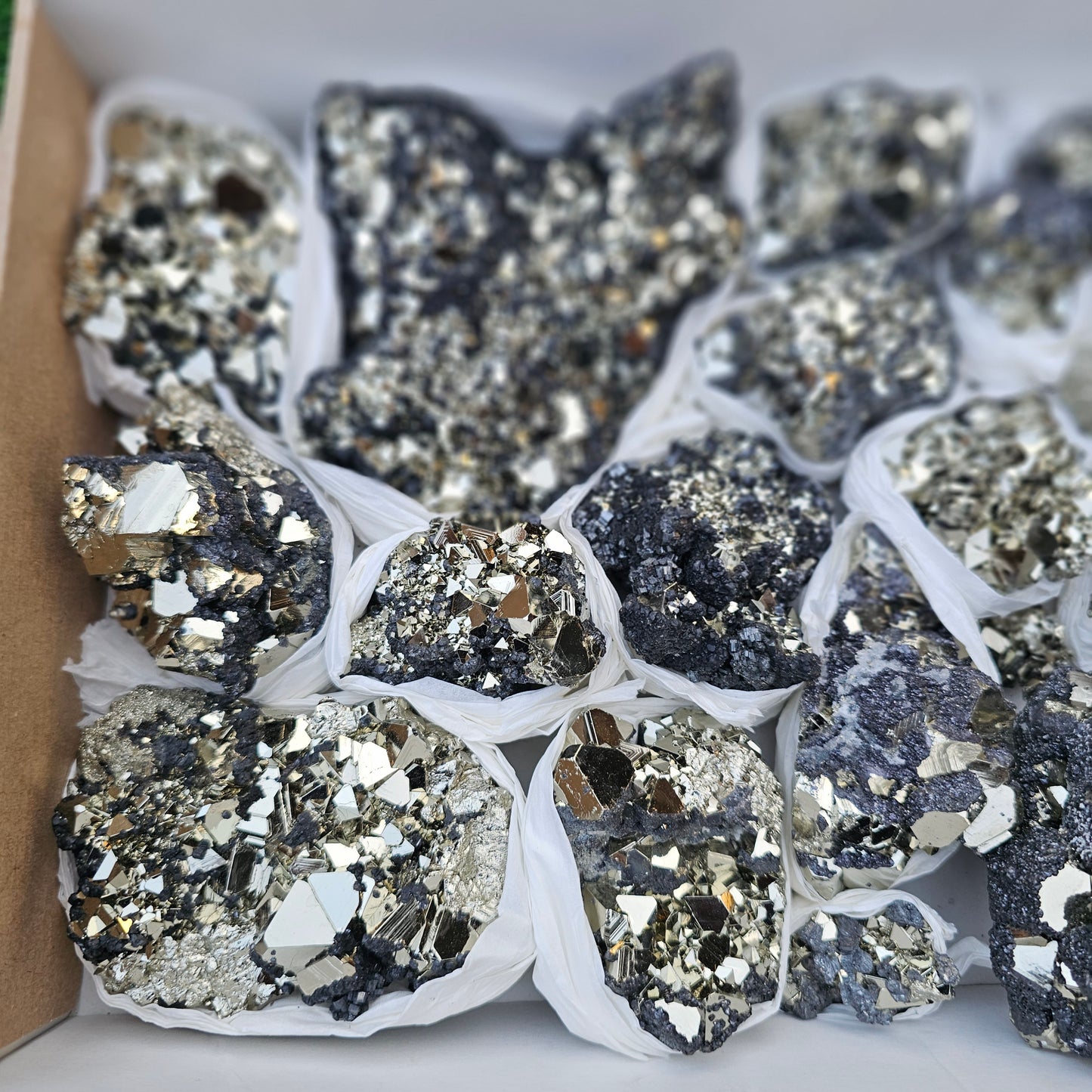 17 pc pyrite octahedral with sphalerite