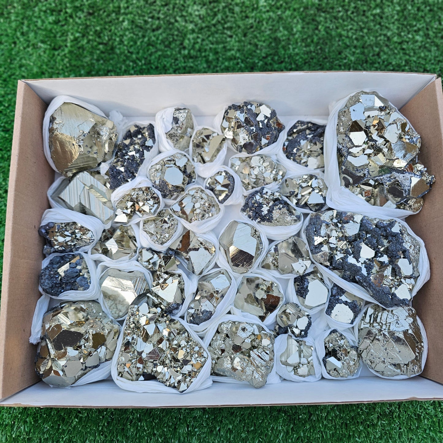 35 pc pyrite octahedral with sphalerite