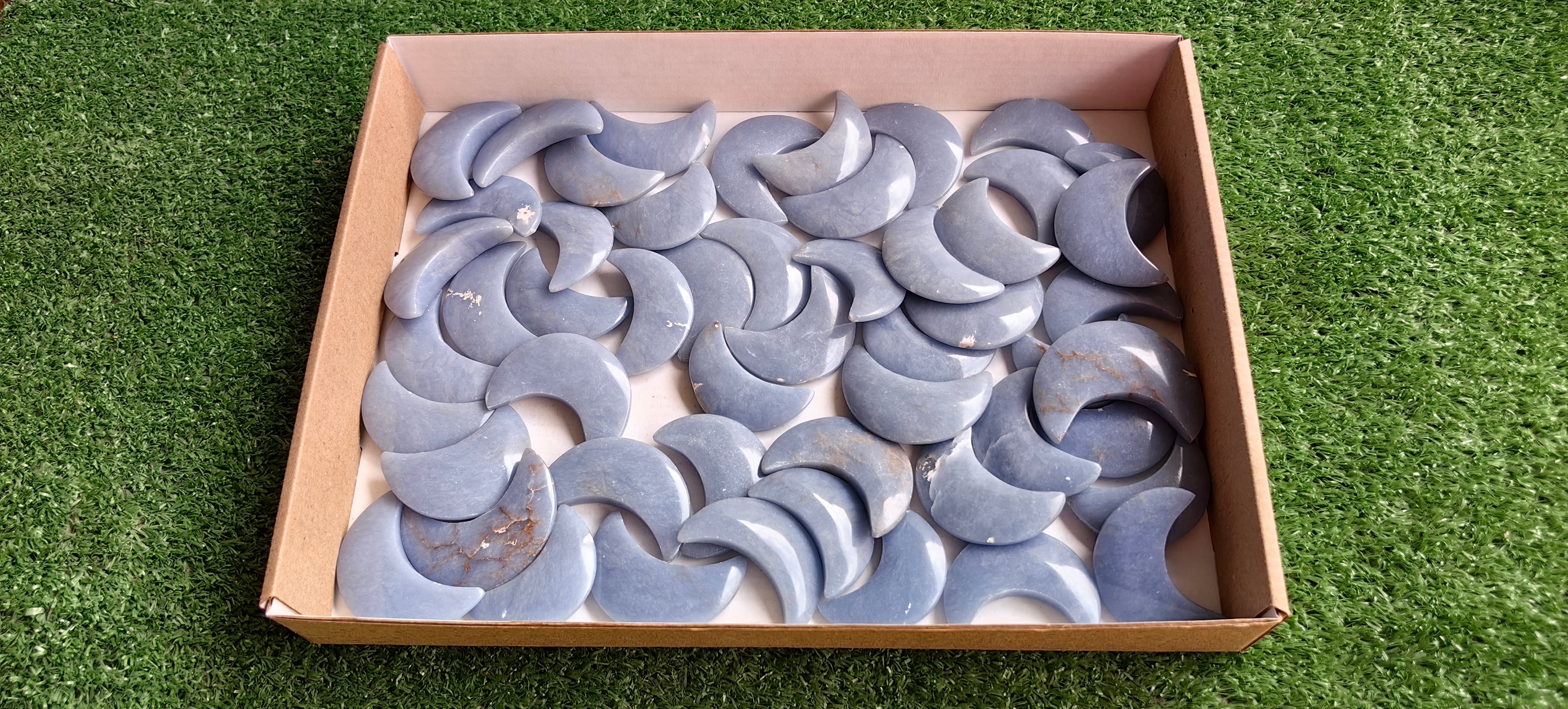 Lot 52 pcs Angelite moon