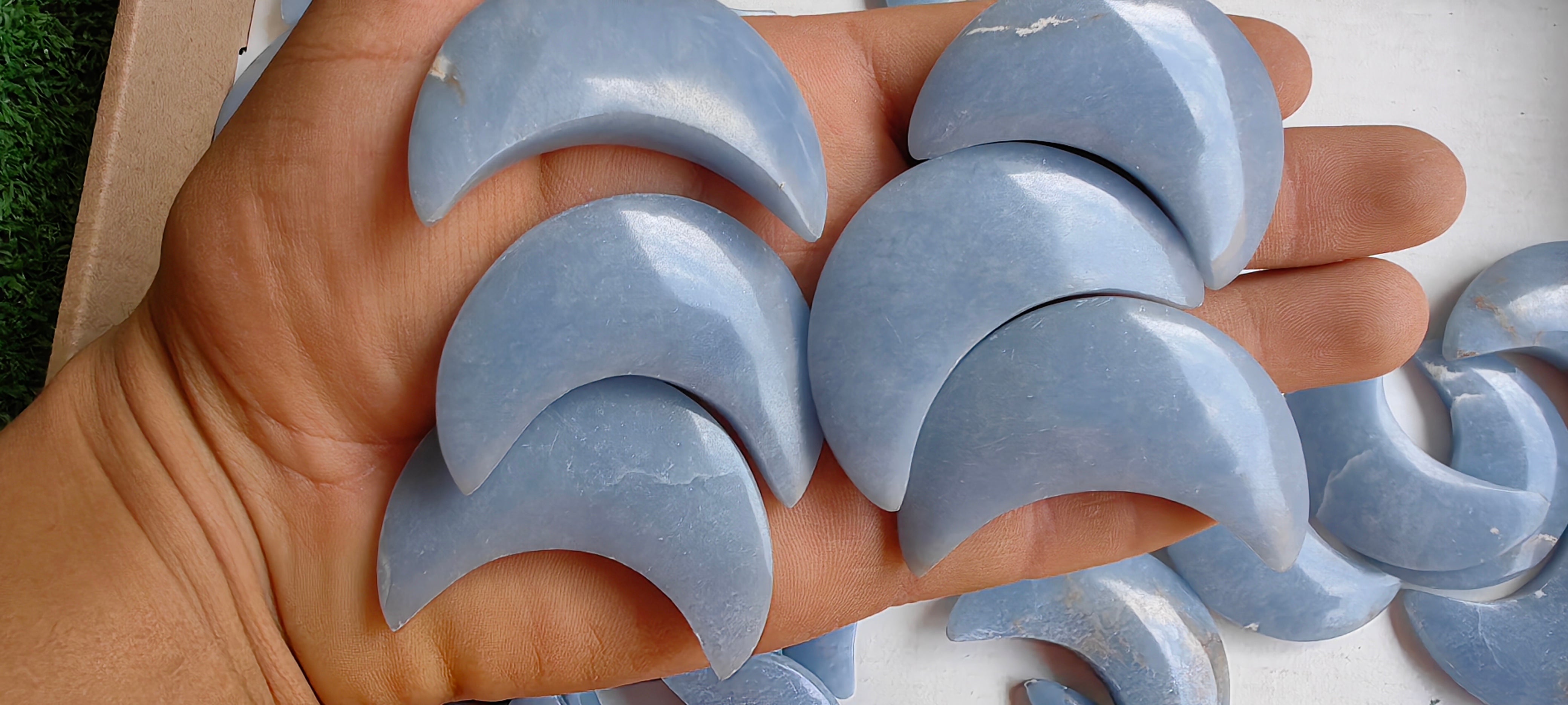 Lot 52 pcs Angelite moon