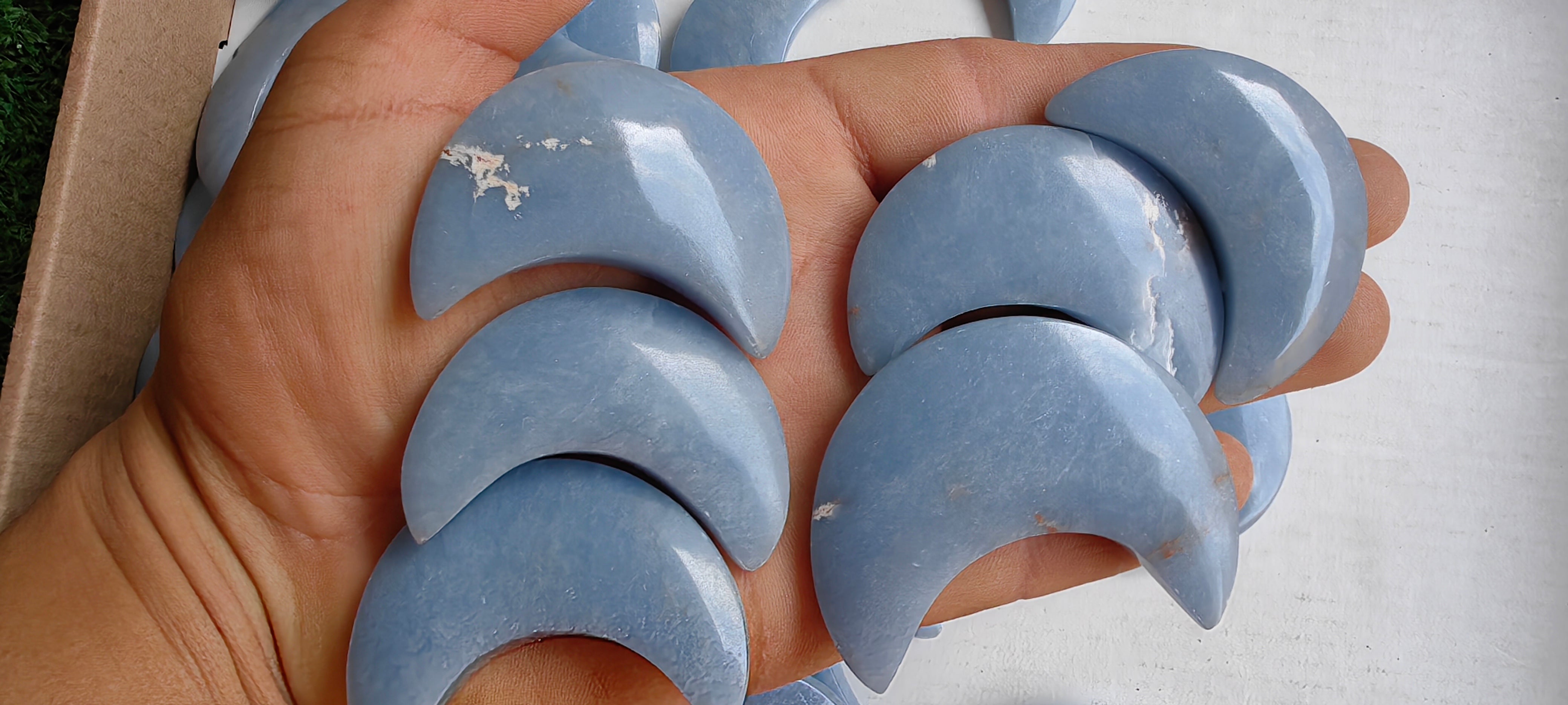 Lot 52 pcs Angelite moon