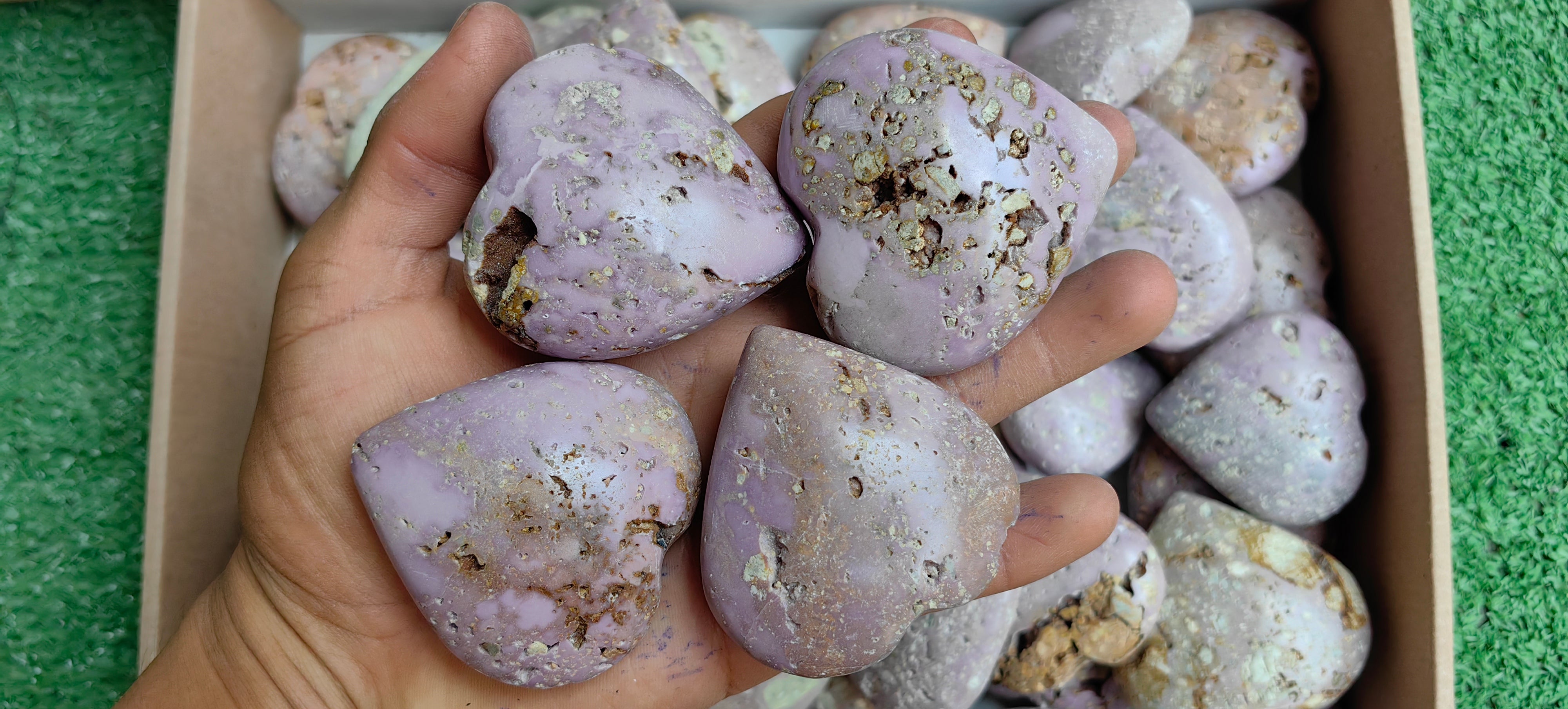 Lot 45 pcs Phosphosiderite Heart Drusy