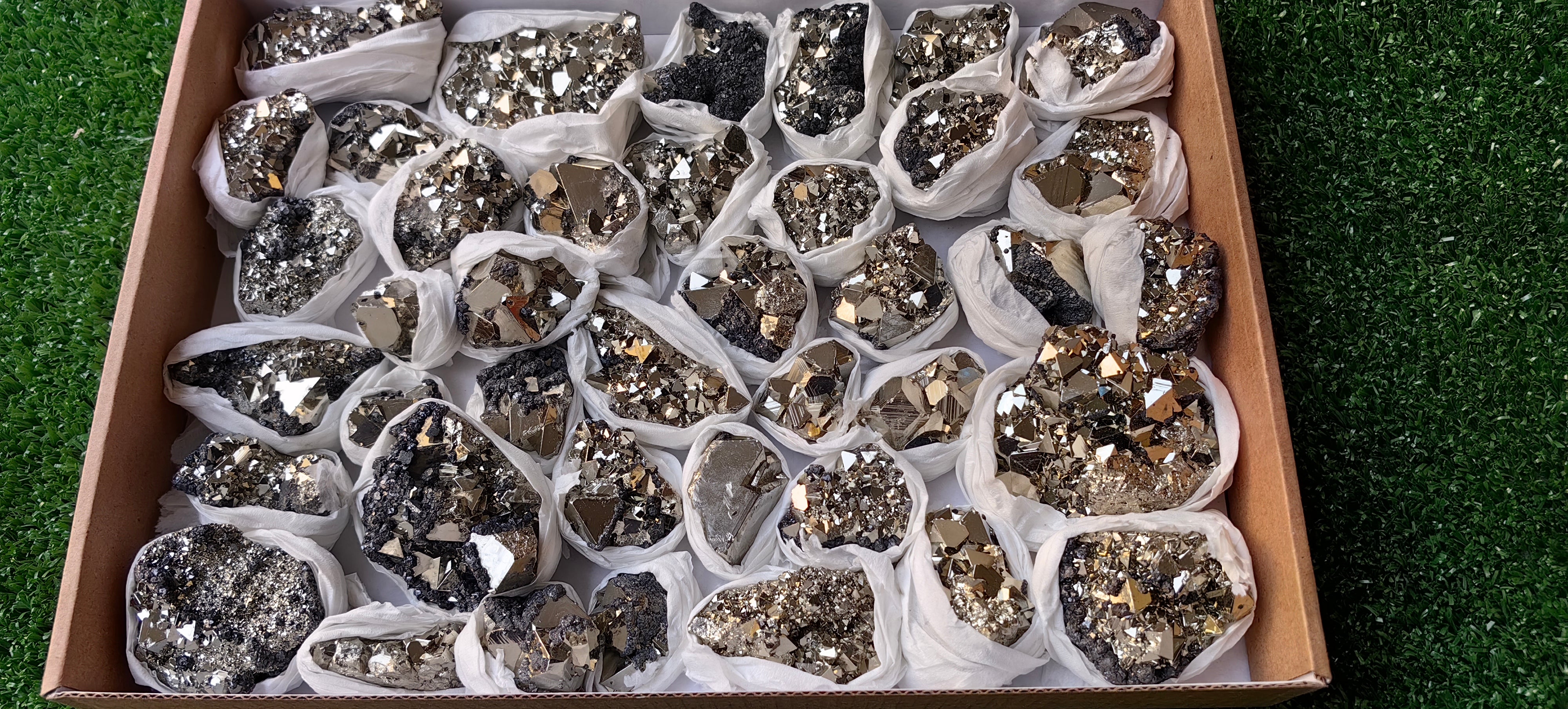 Lot 40 pieces Pyrite with Sphalerite**