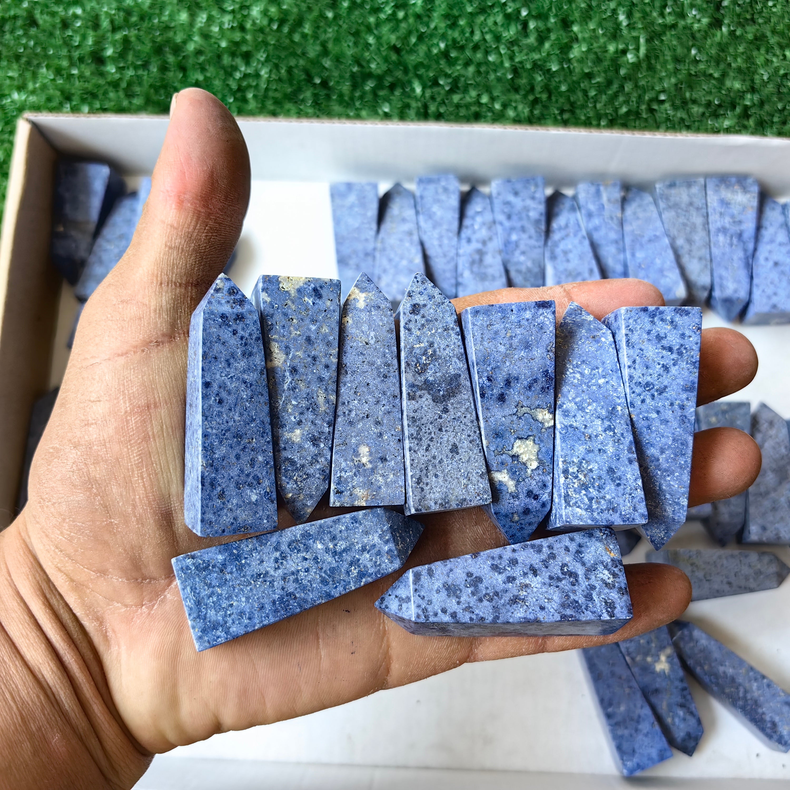 Lot 54 pcs Dumortierite Tower*