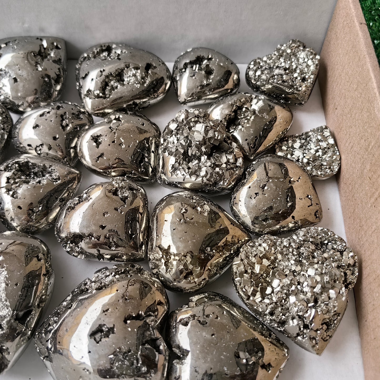Lot 22 pcs Pyrite Heart*