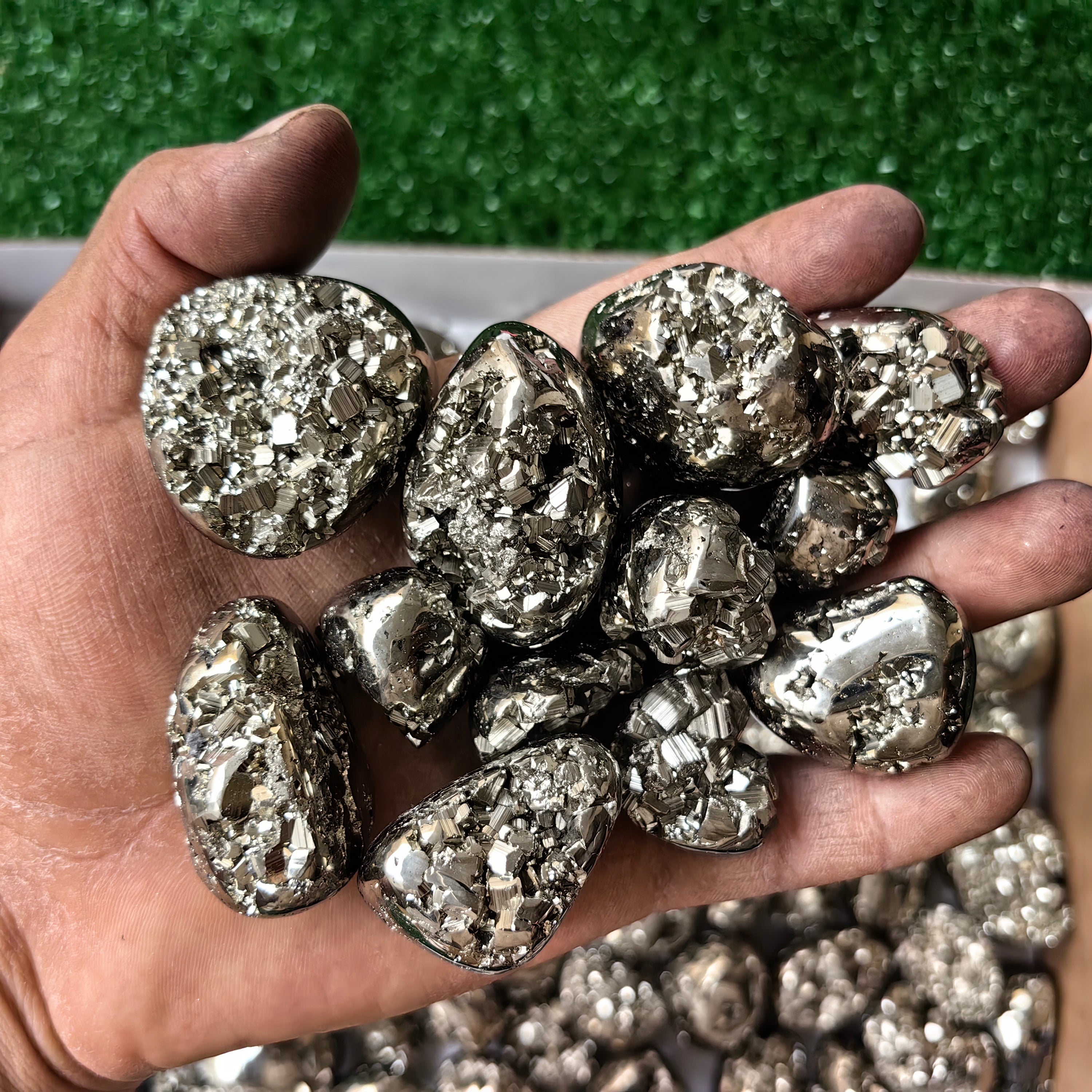 Lot 99 pcs Pyrite Tumbled*