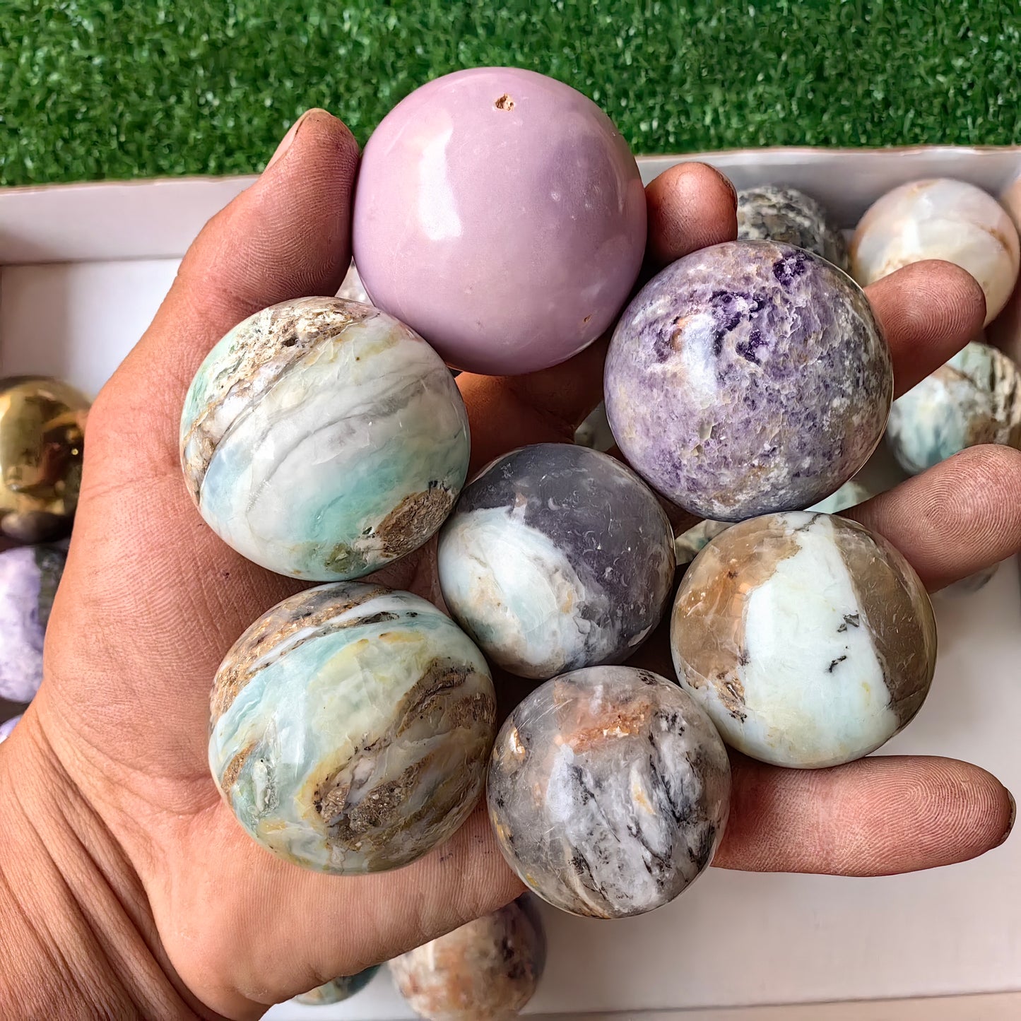 Lot 37 pcs Mixed Stone Spheres