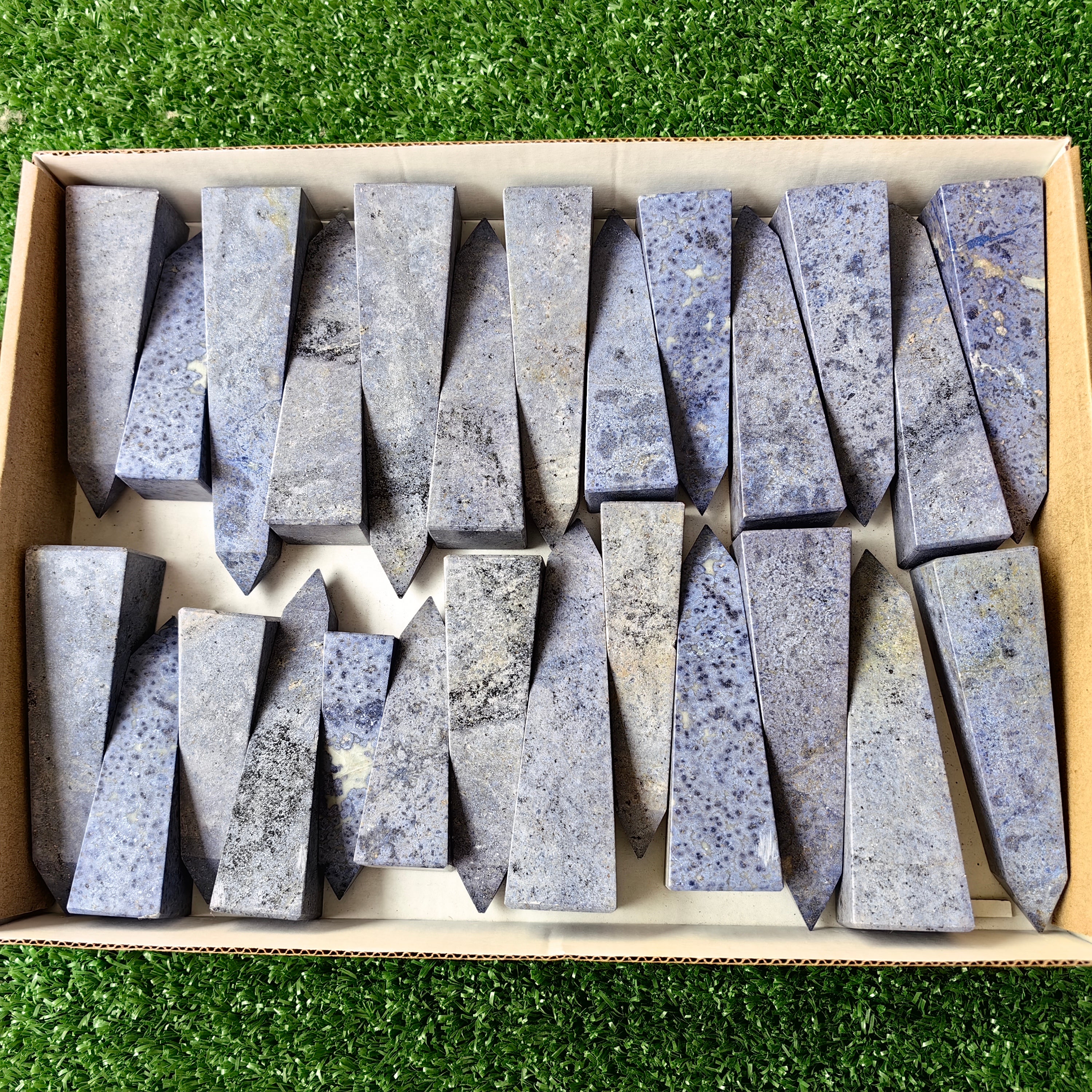 26 pcs Dumortierite Tower